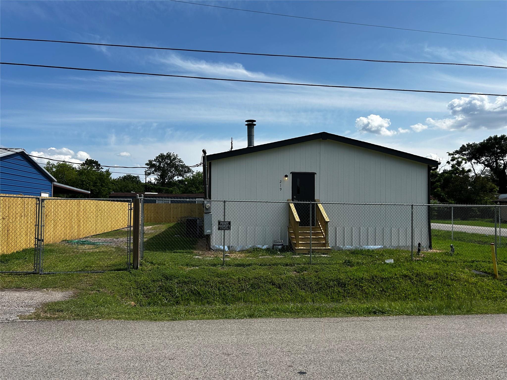 219 Blinkin Avenue
