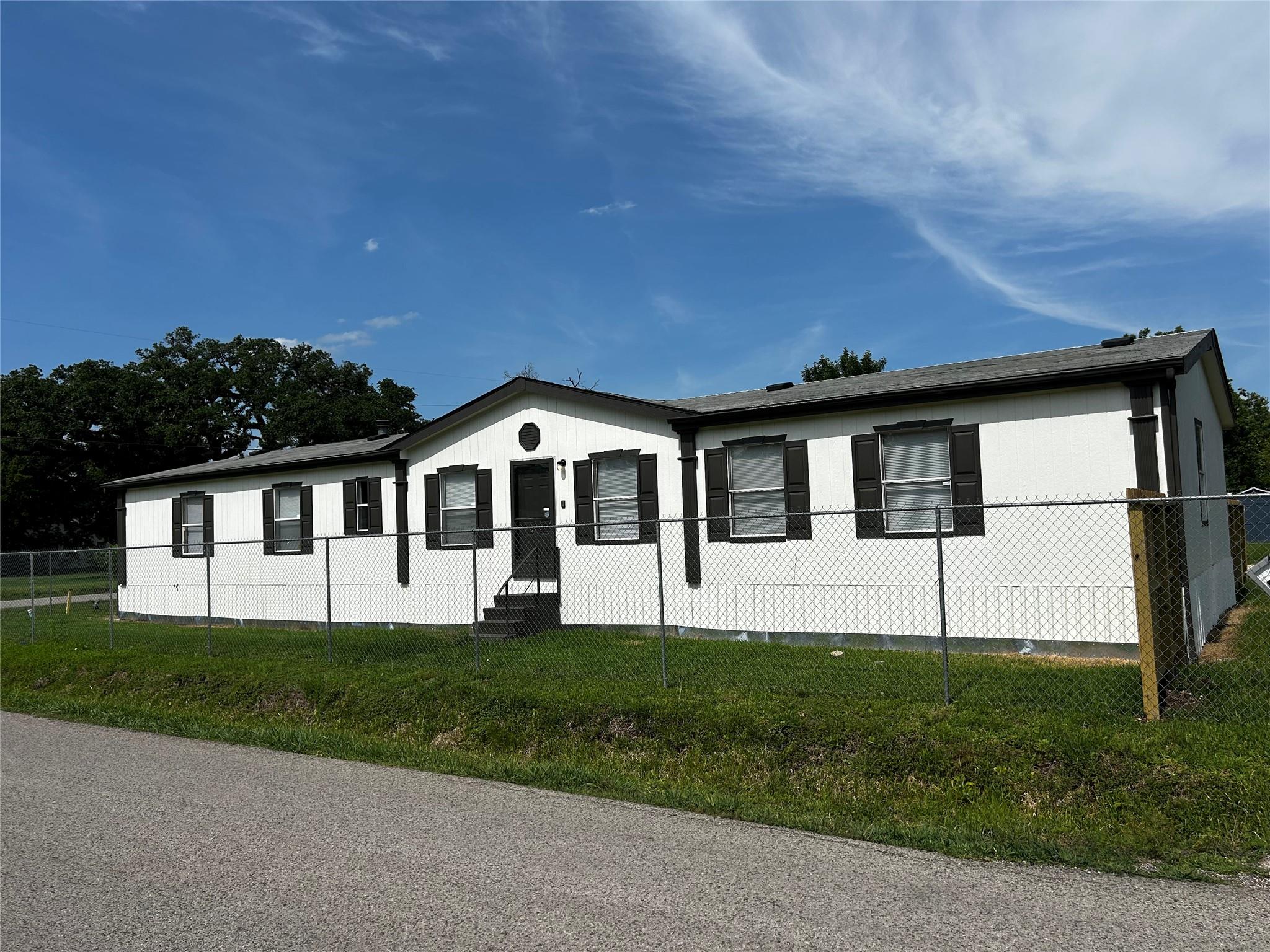 219 Blinkin Avenue