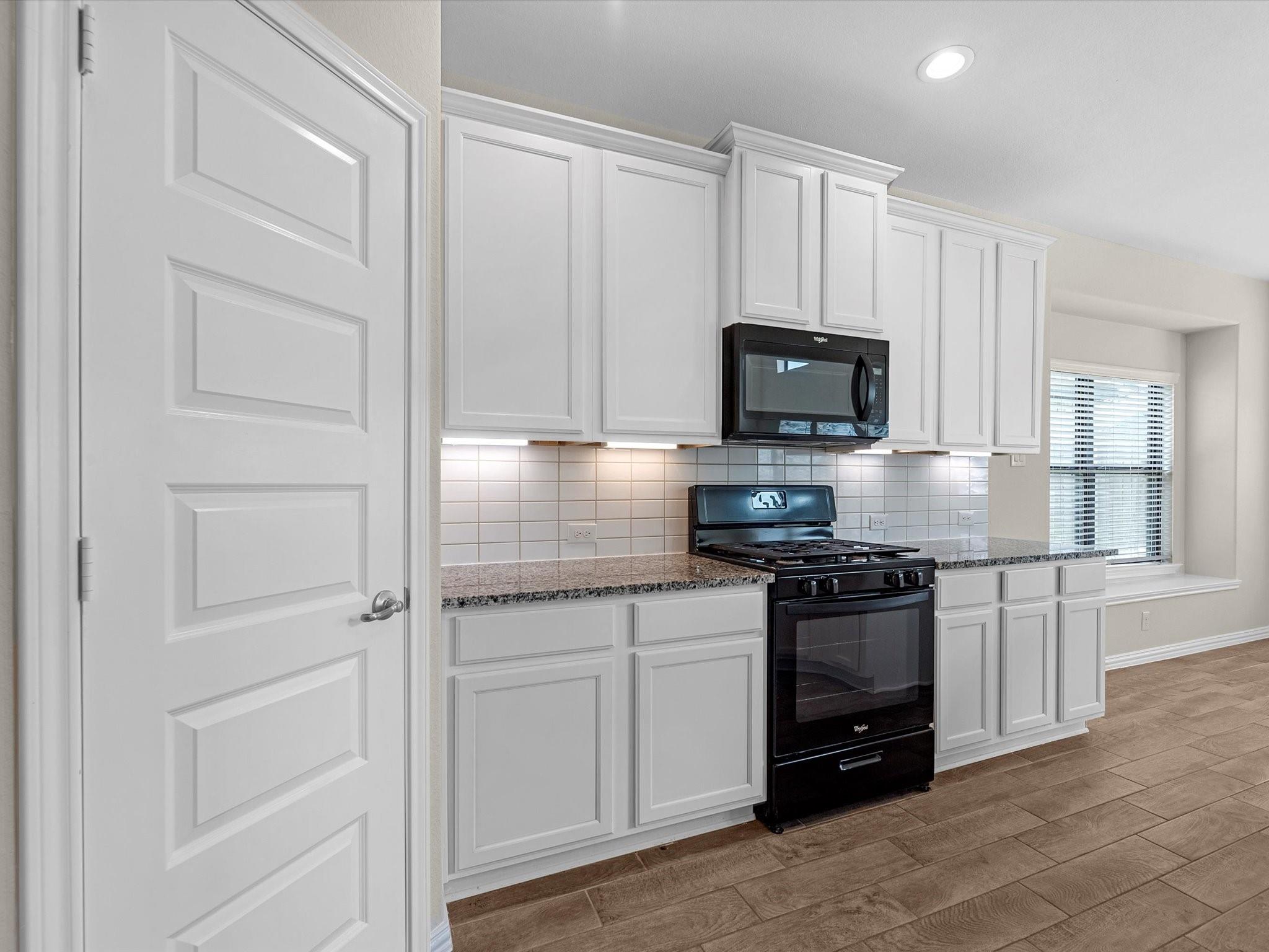 40575 Goldeneye Place
