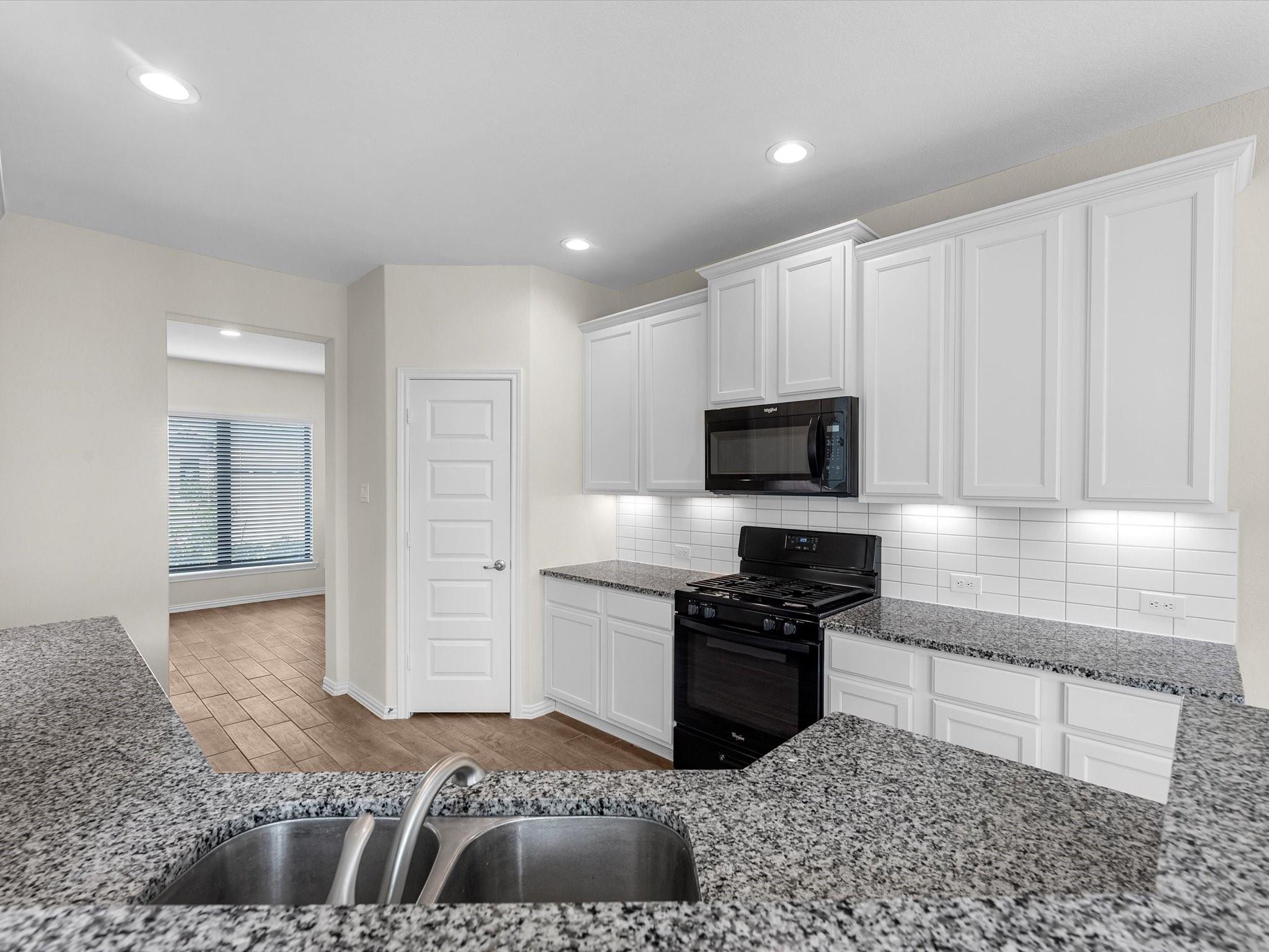 40575 Goldeneye Place