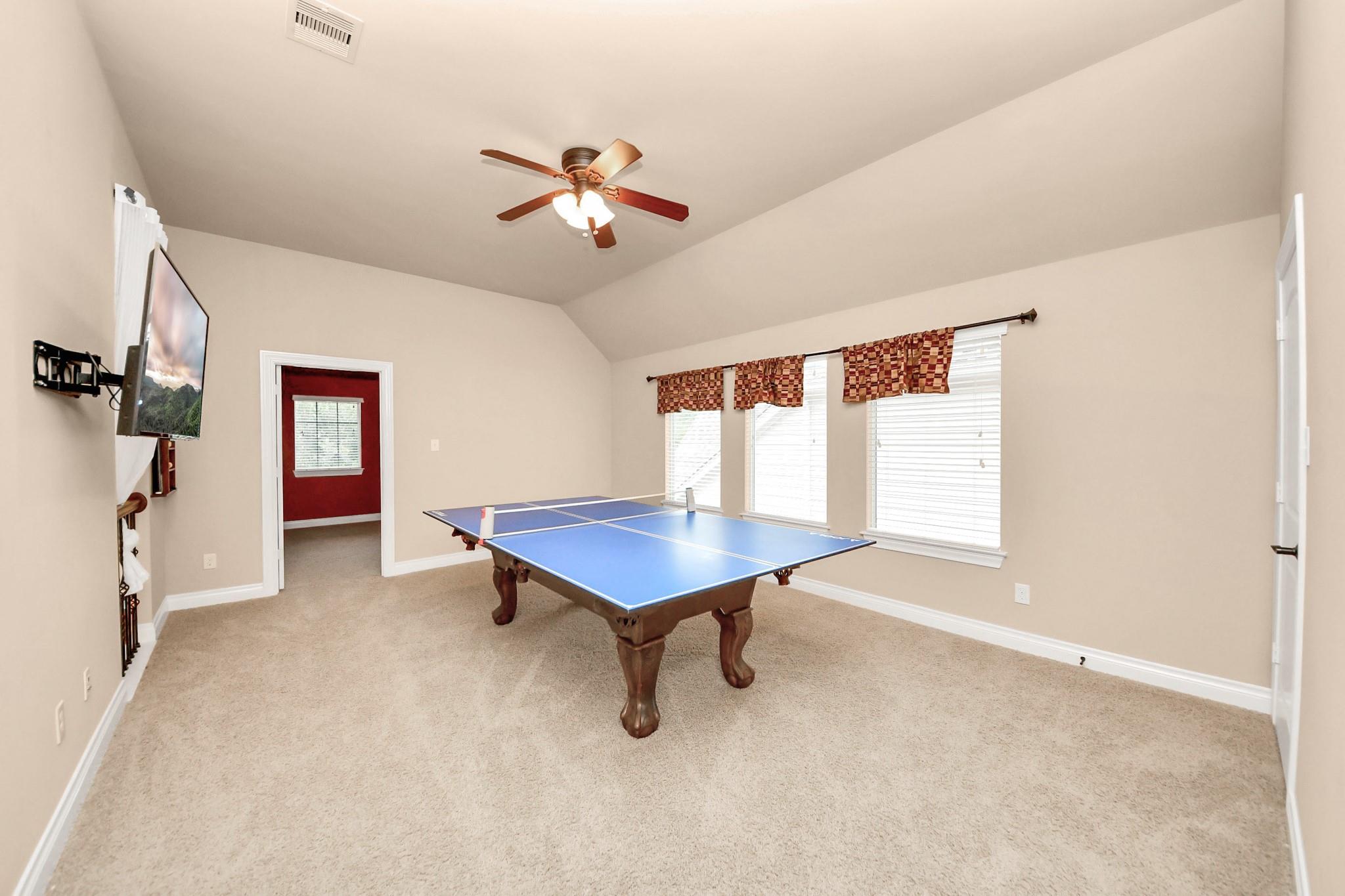 1715 Gladden Way