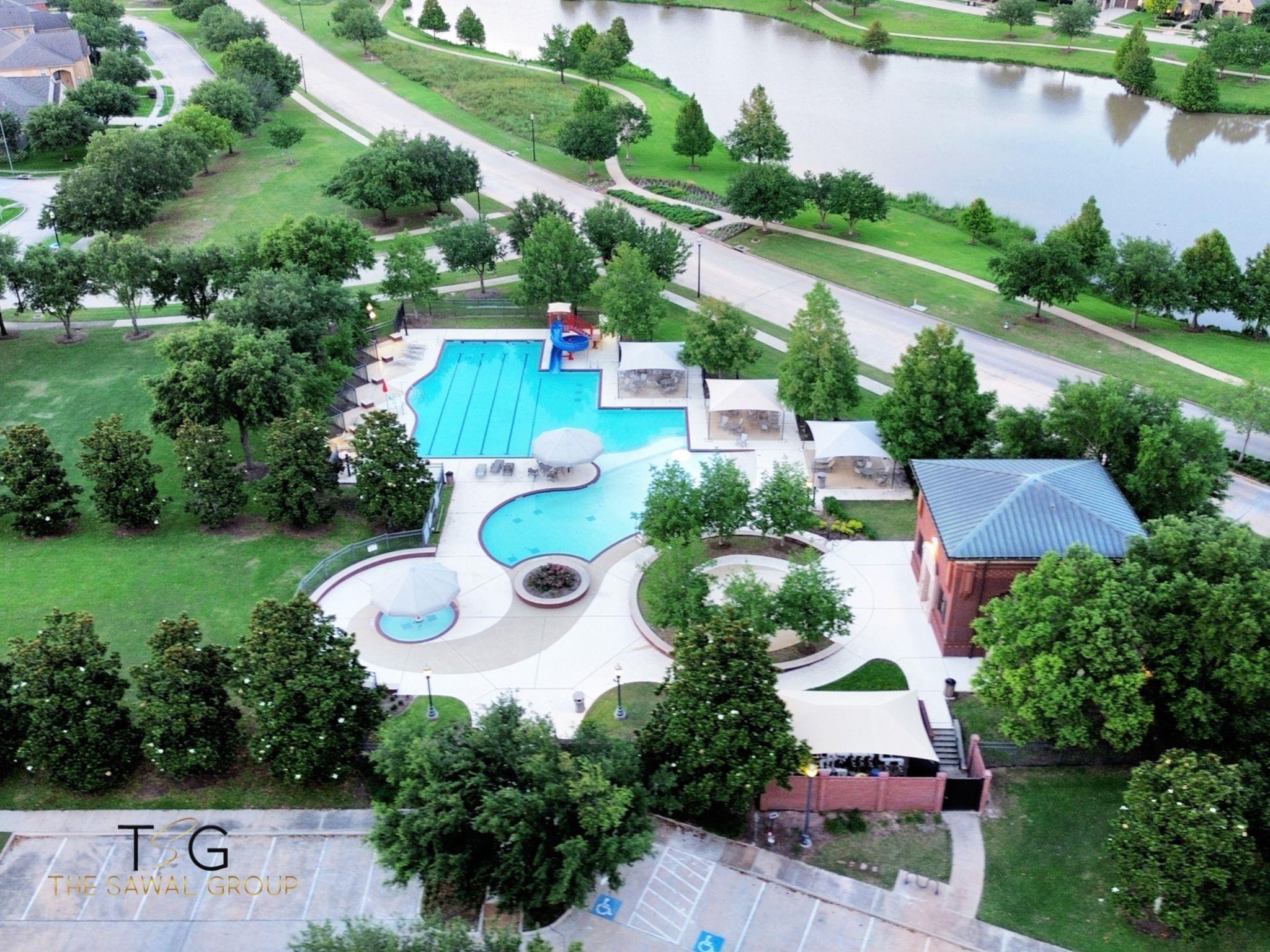 1715 Gladden Way