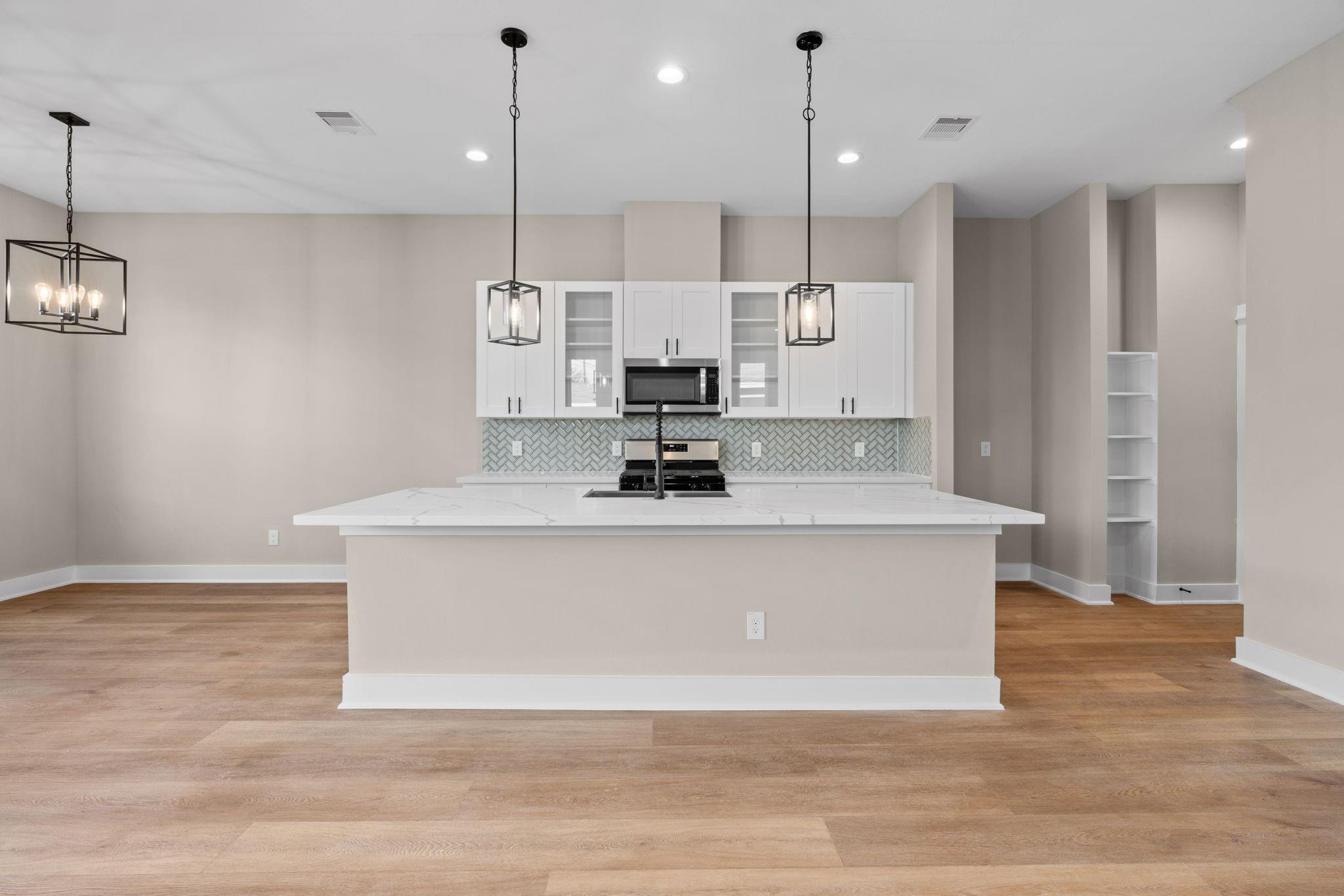5825 Highland Sun Lane