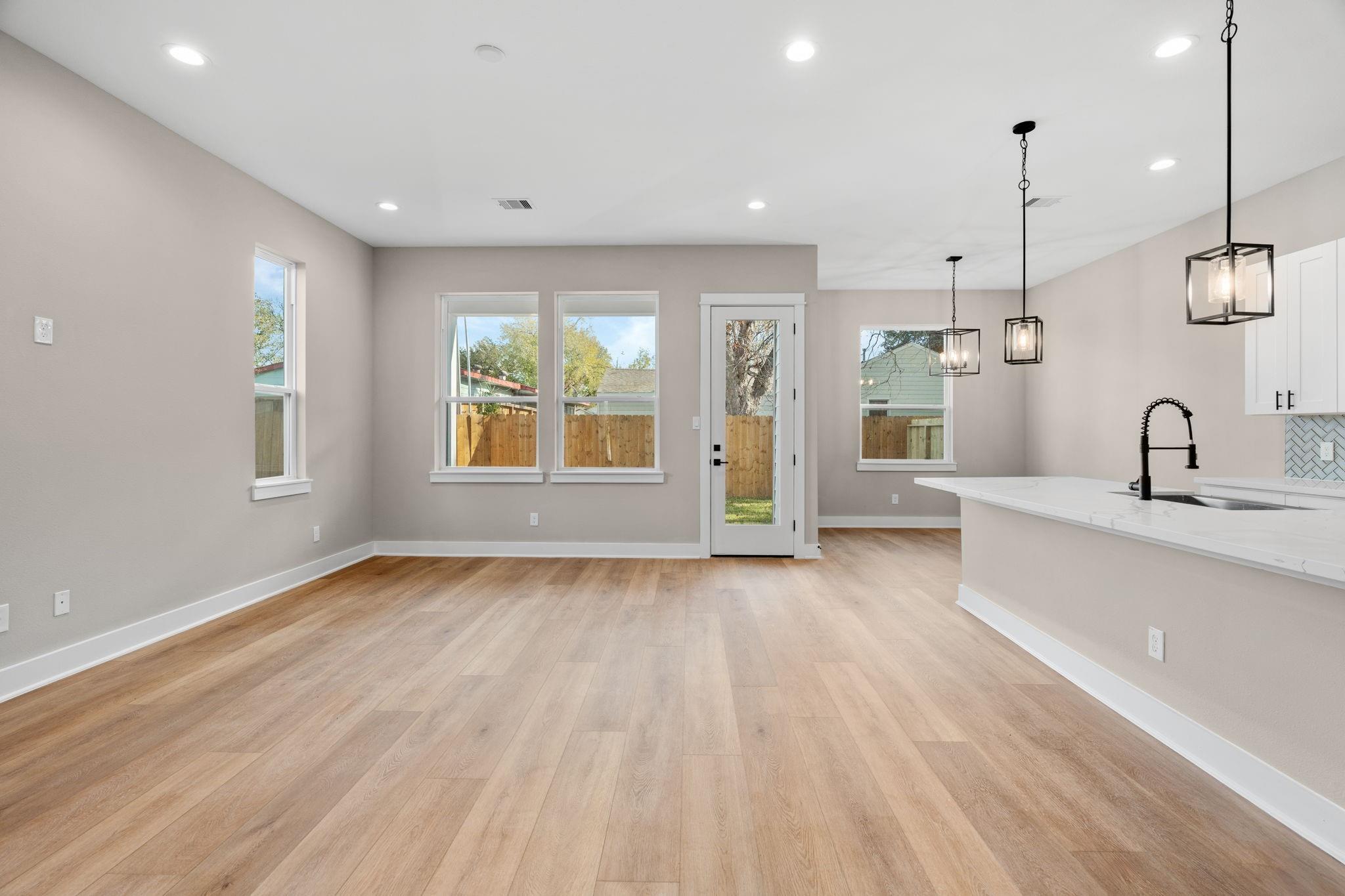 5825 Highland Sun Lane