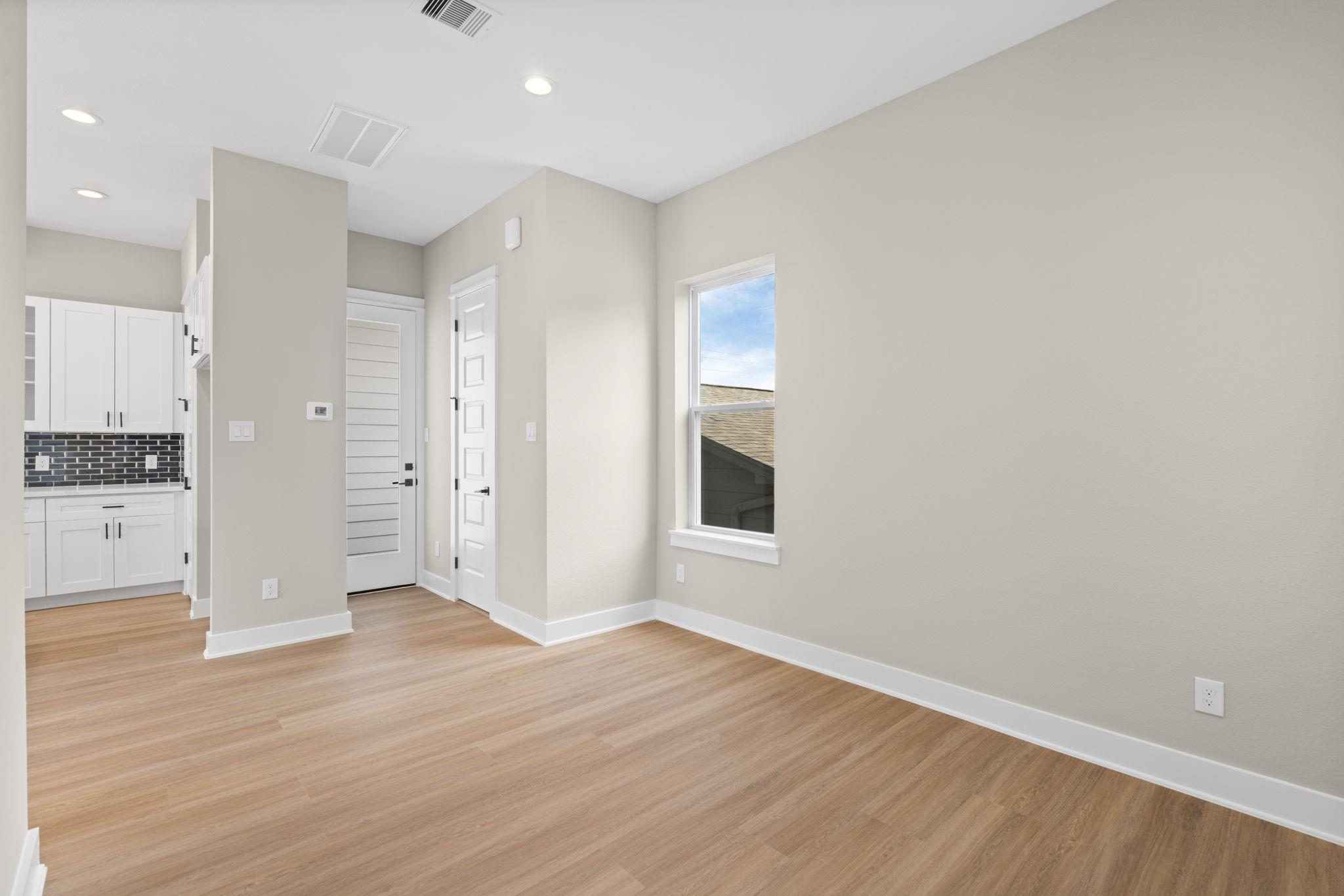 5822 Highland Sun Lane