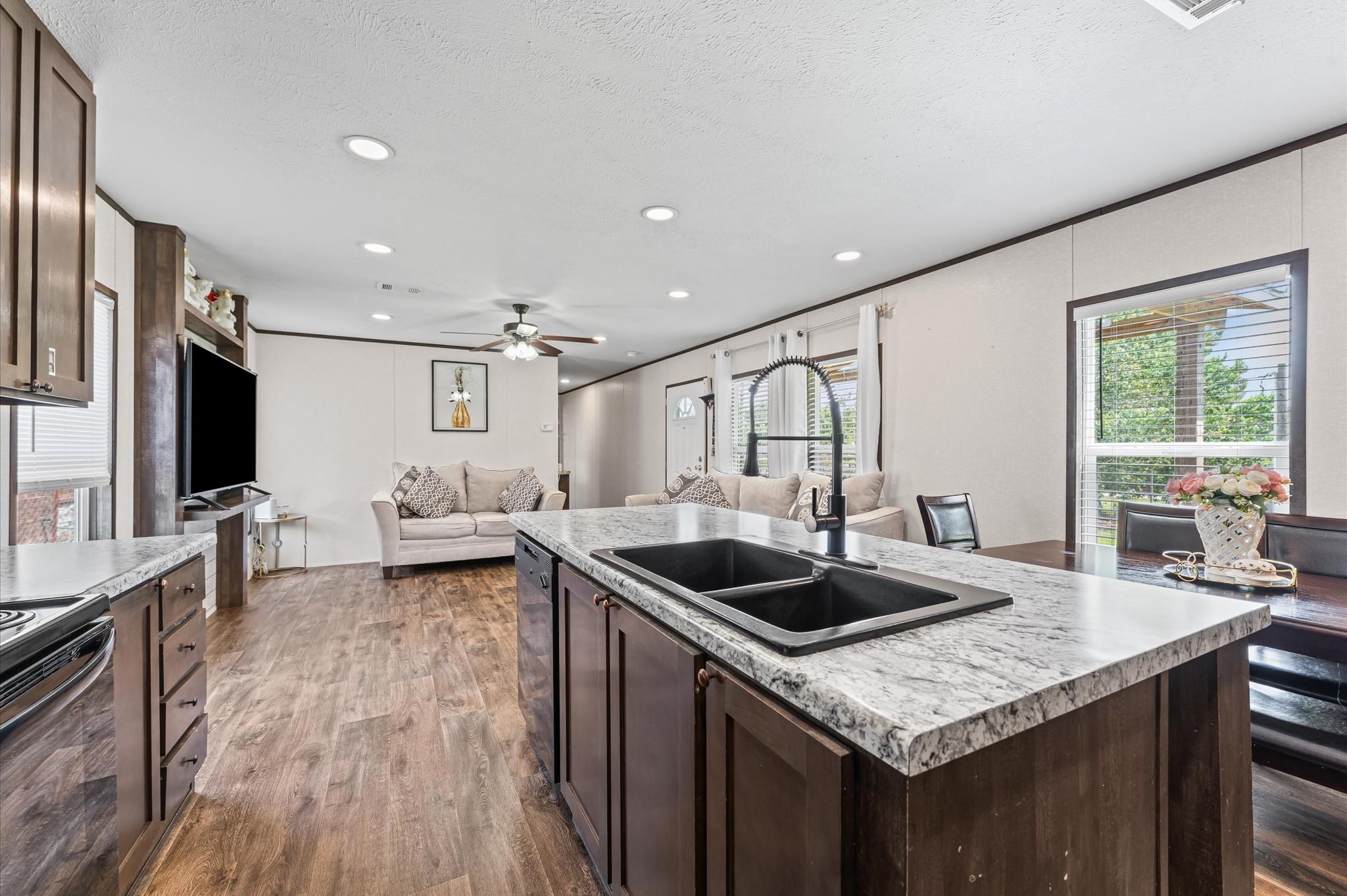 300 County Road 3554