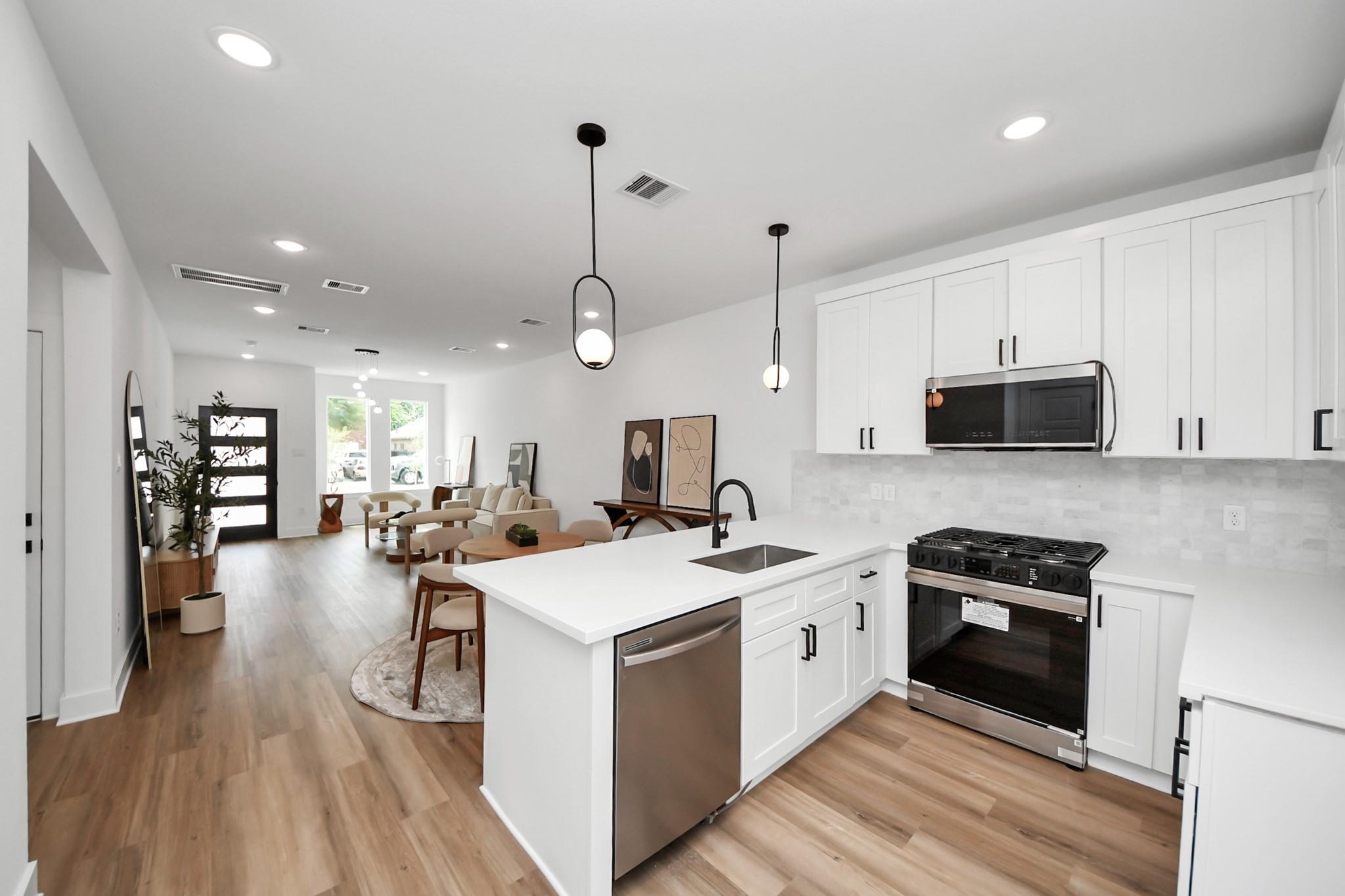 8119 Sterlingshire Street Unit: A/B