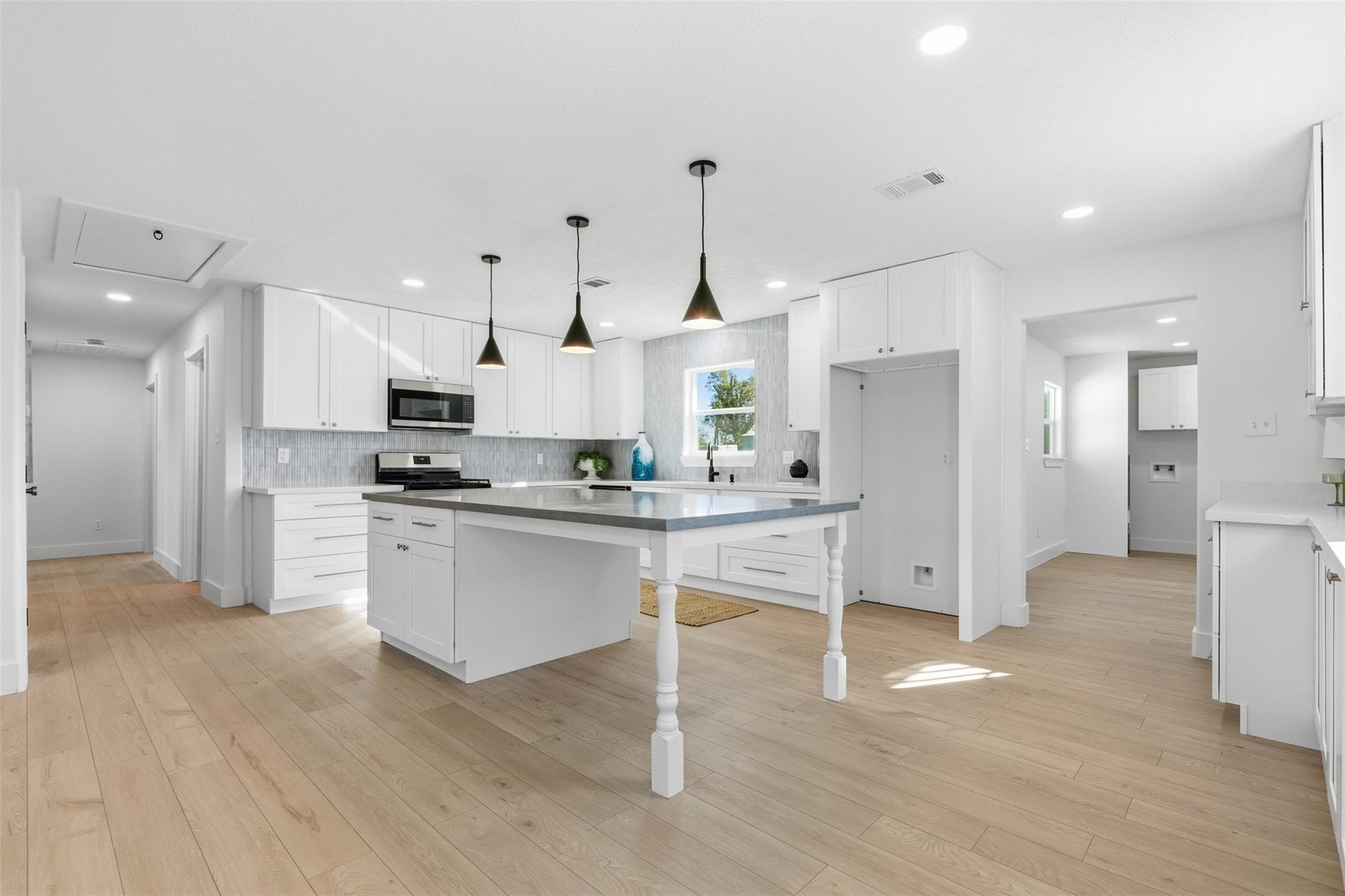 10036 Tri City Beach Road