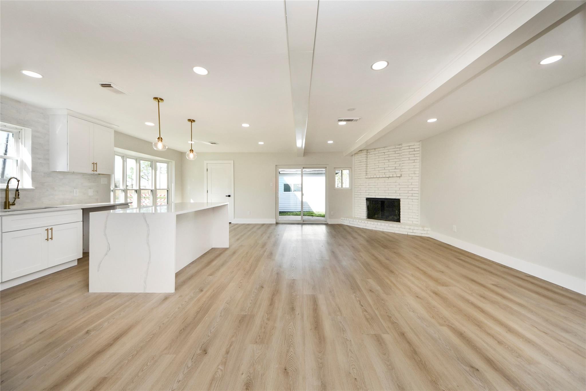 8114 Pella Drive