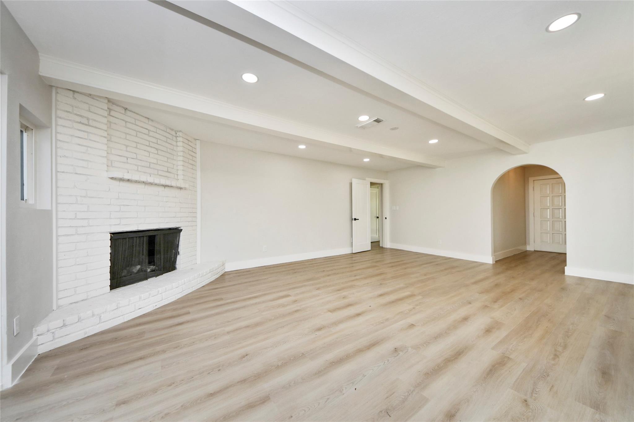 8114 Pella Drive