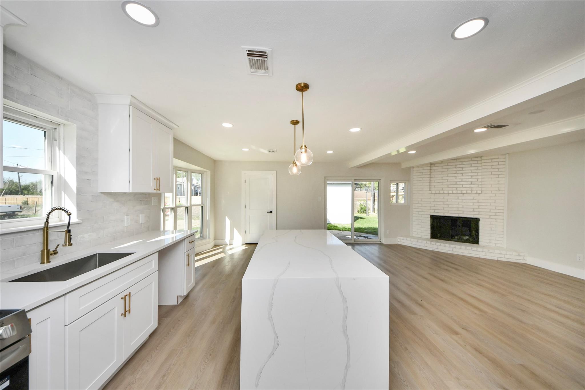 8114 Pella Drive