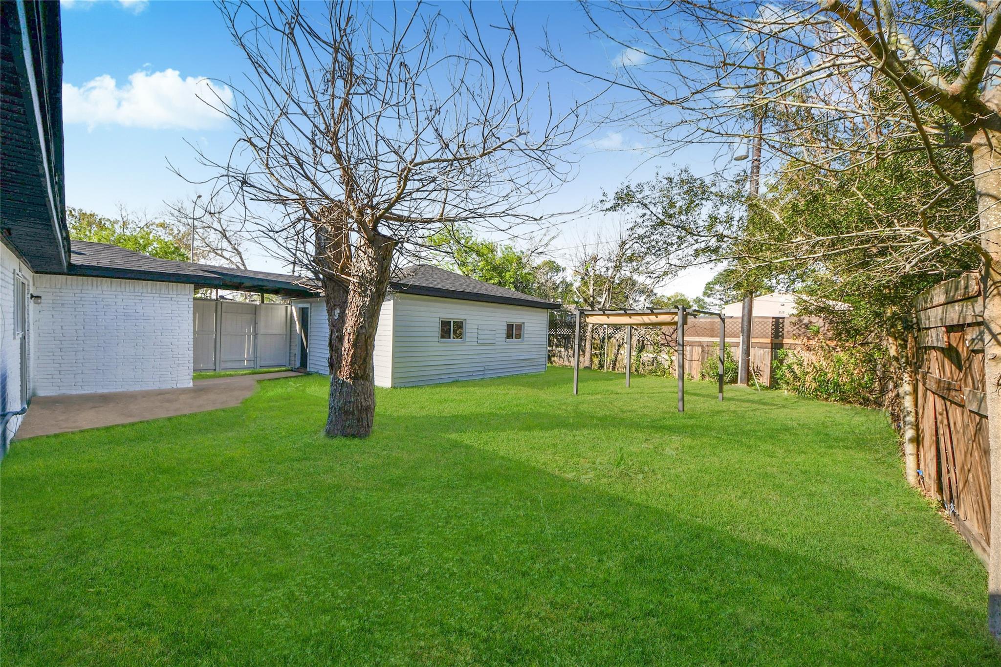 8114 Pella Drive