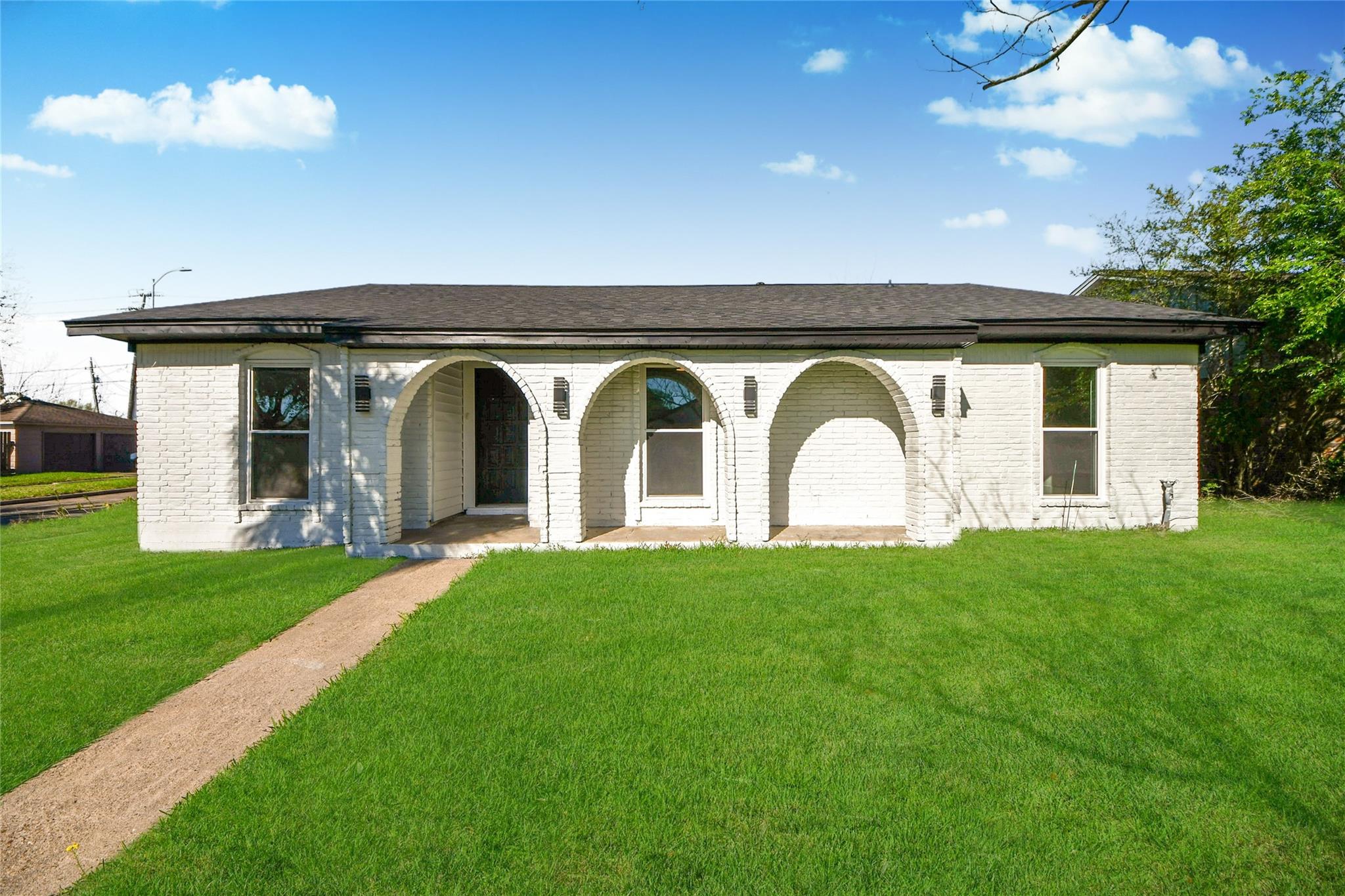 8114 Pella Drive