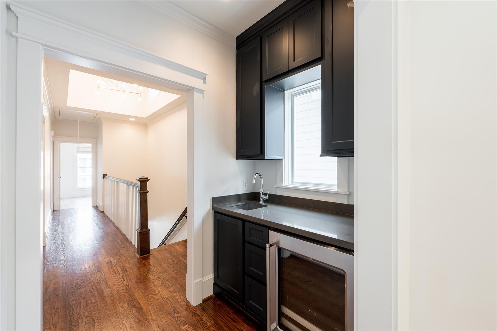 828 E 28th Street
