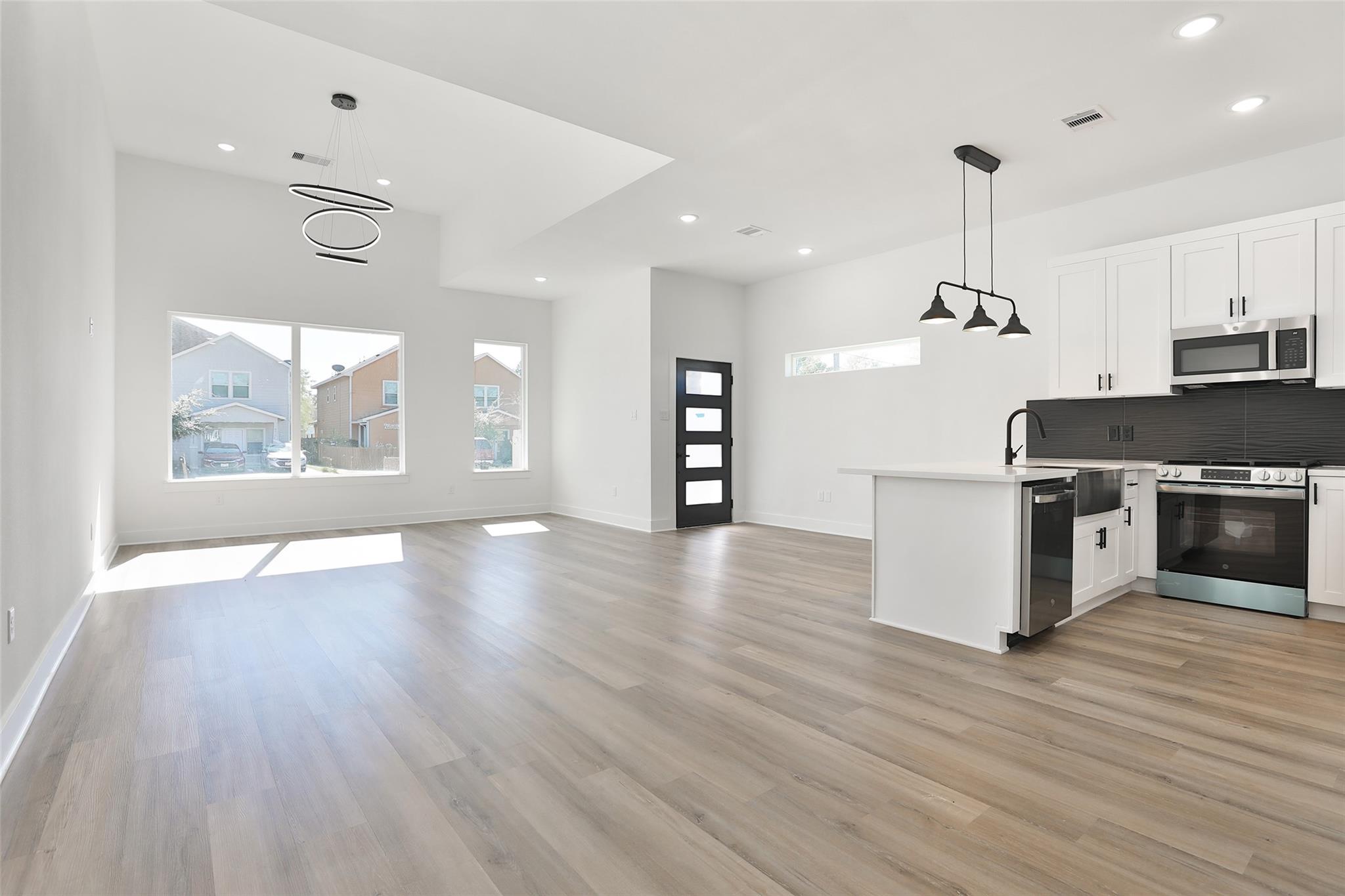 8133 Cabot Street Unit: A/B