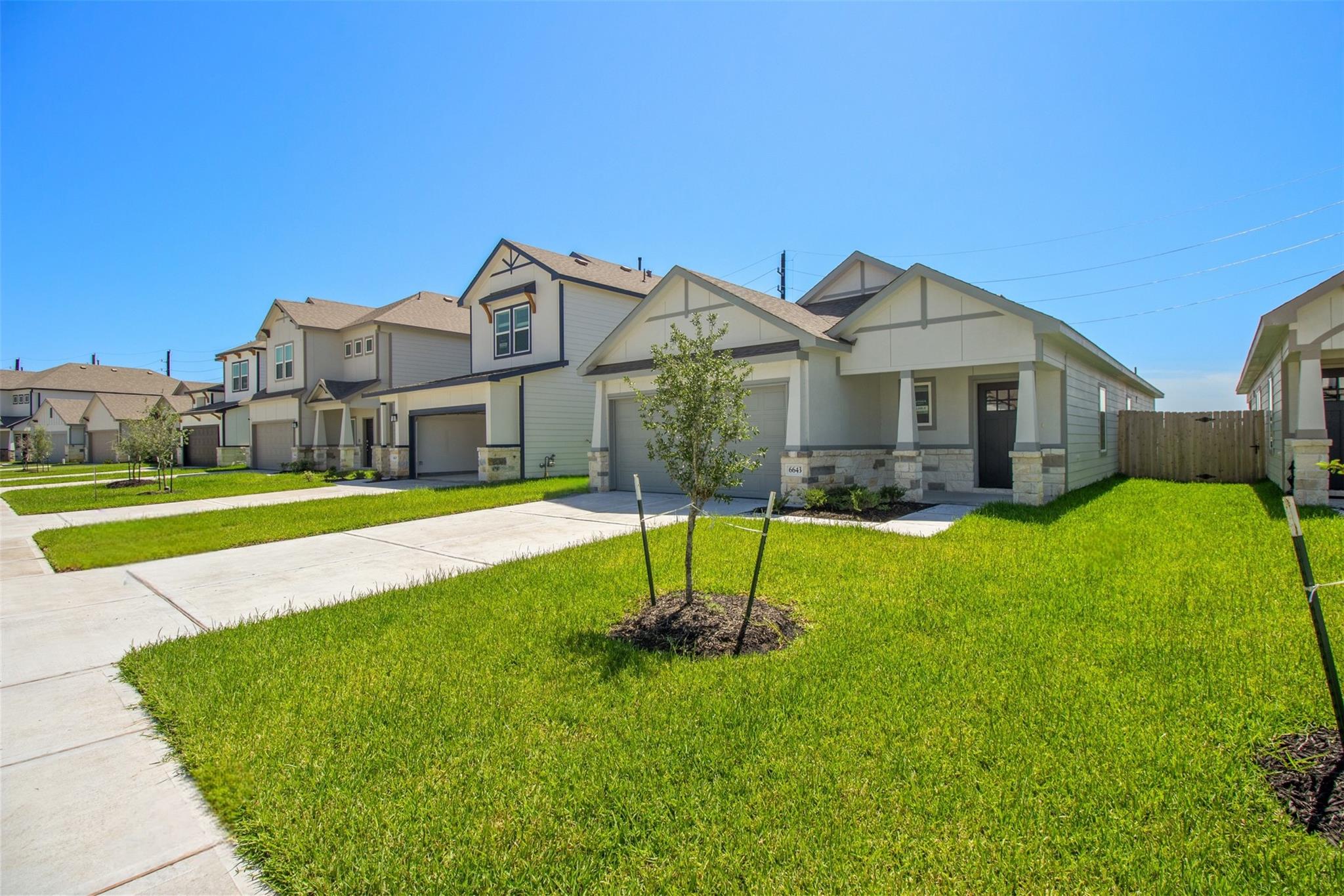 6643 Escondido Drive