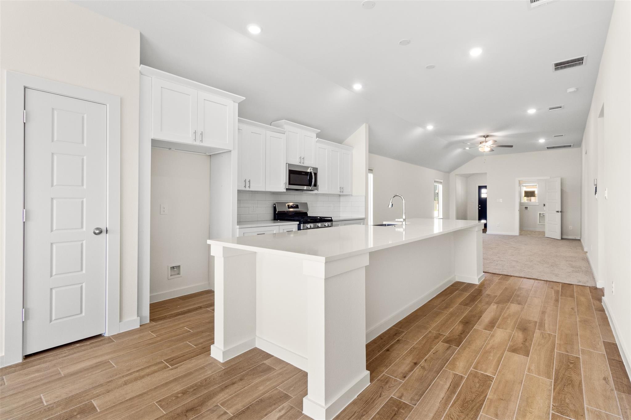 6643 Escondido Drive