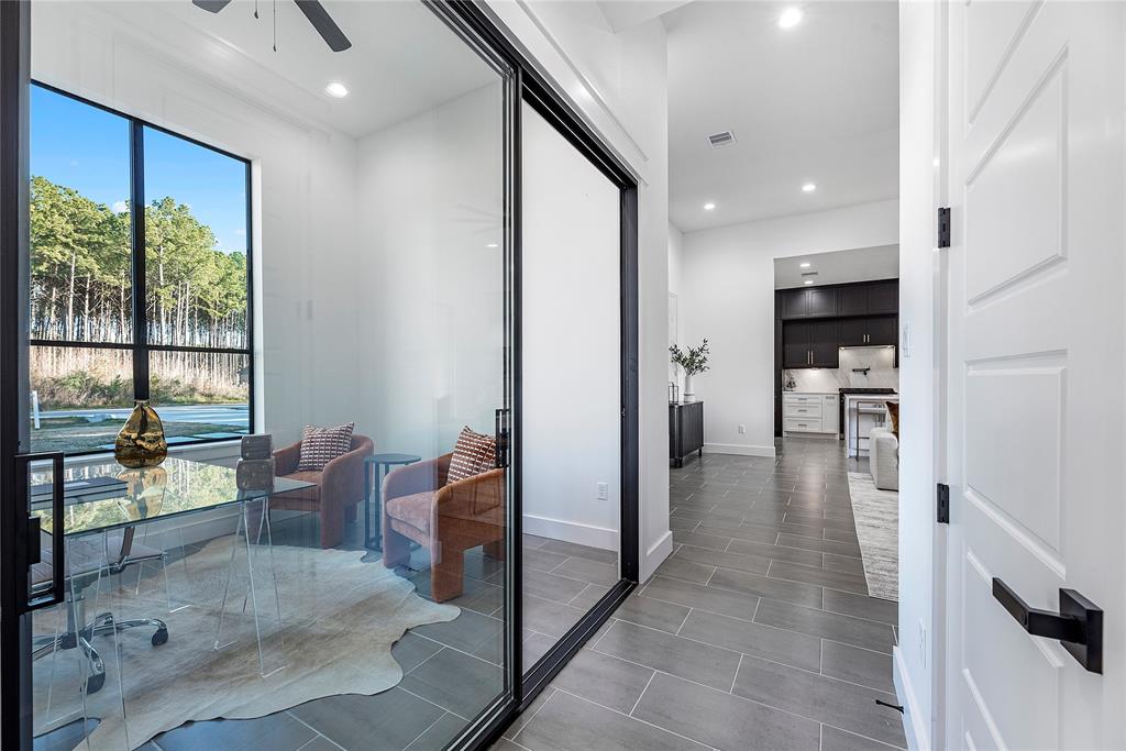 1143 Allie Lane