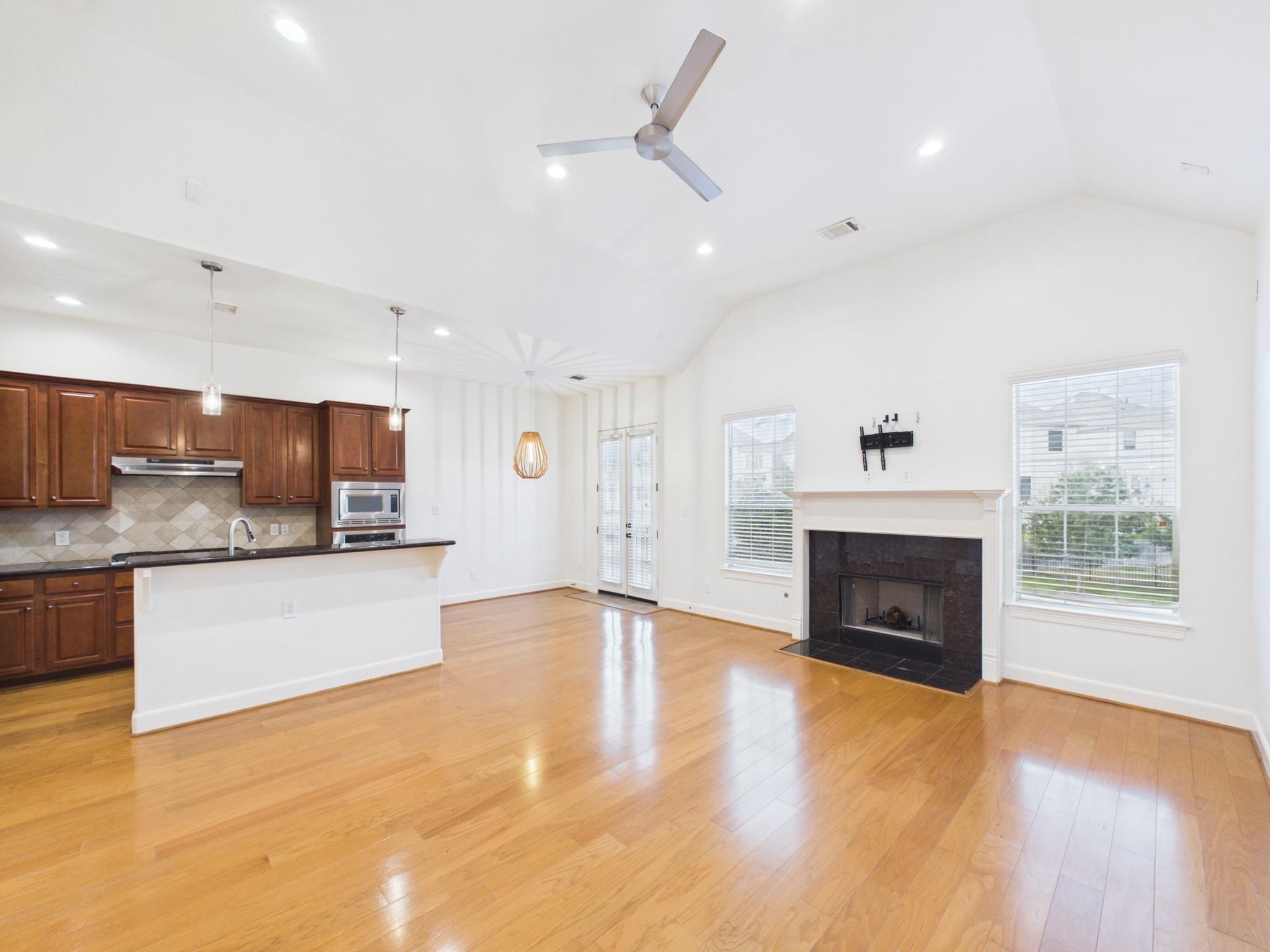10818 Almeda Park Drive