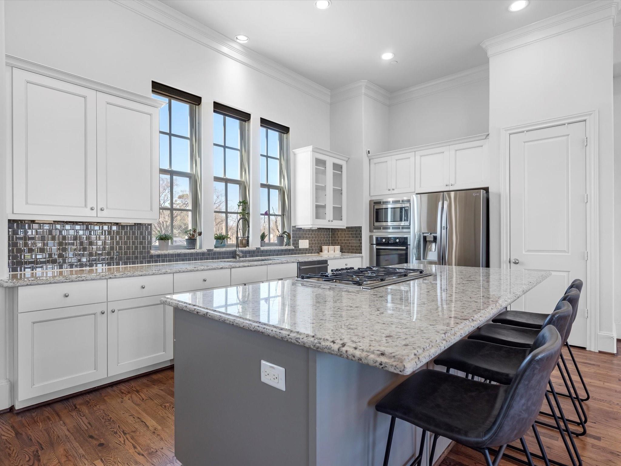 2110 Lakeshore Edge Drive
