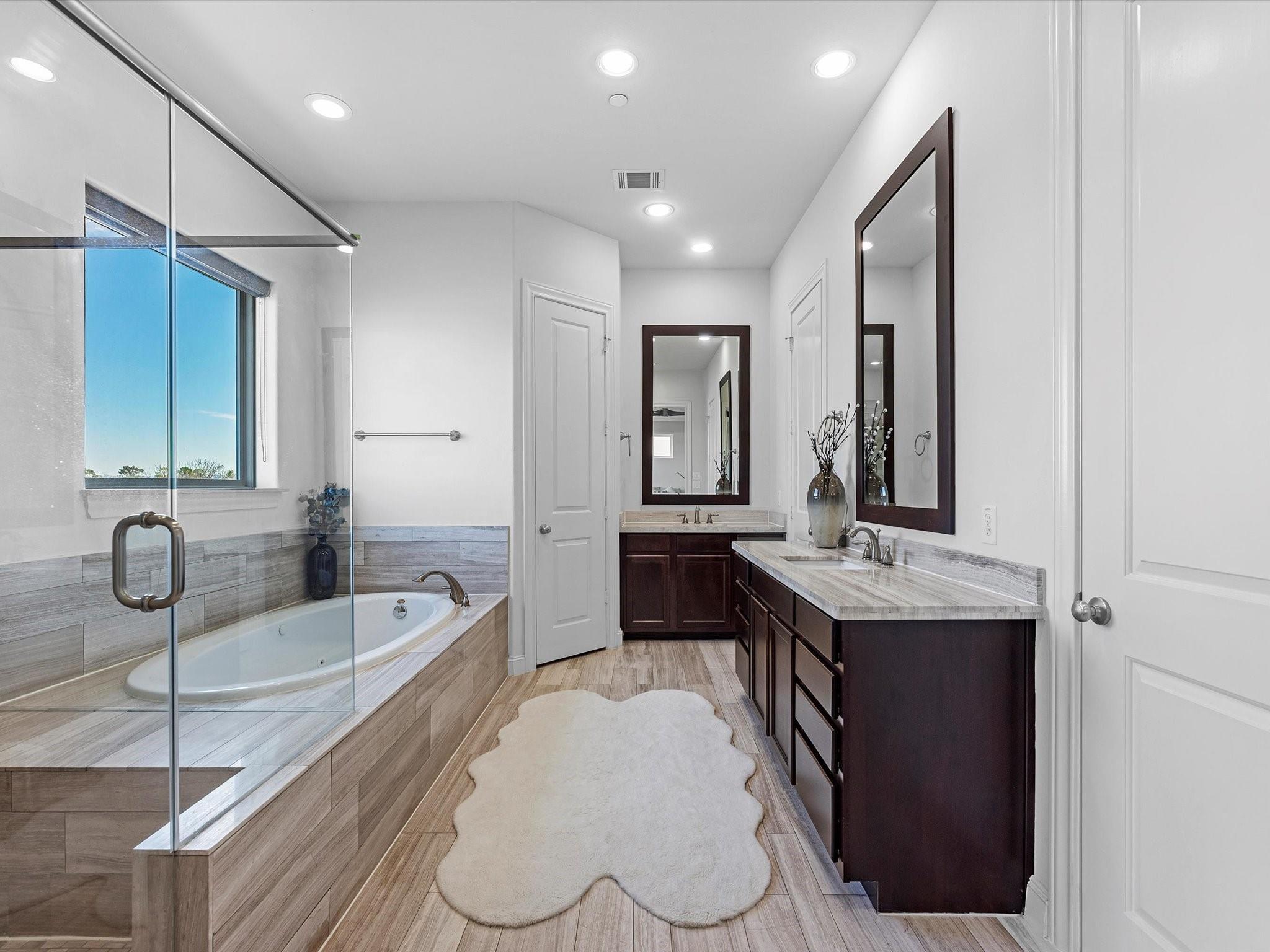 2110 Lakeshore Edge Drive