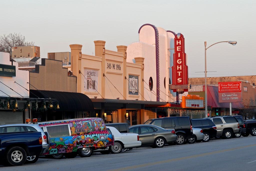 1035 W 17th St Street