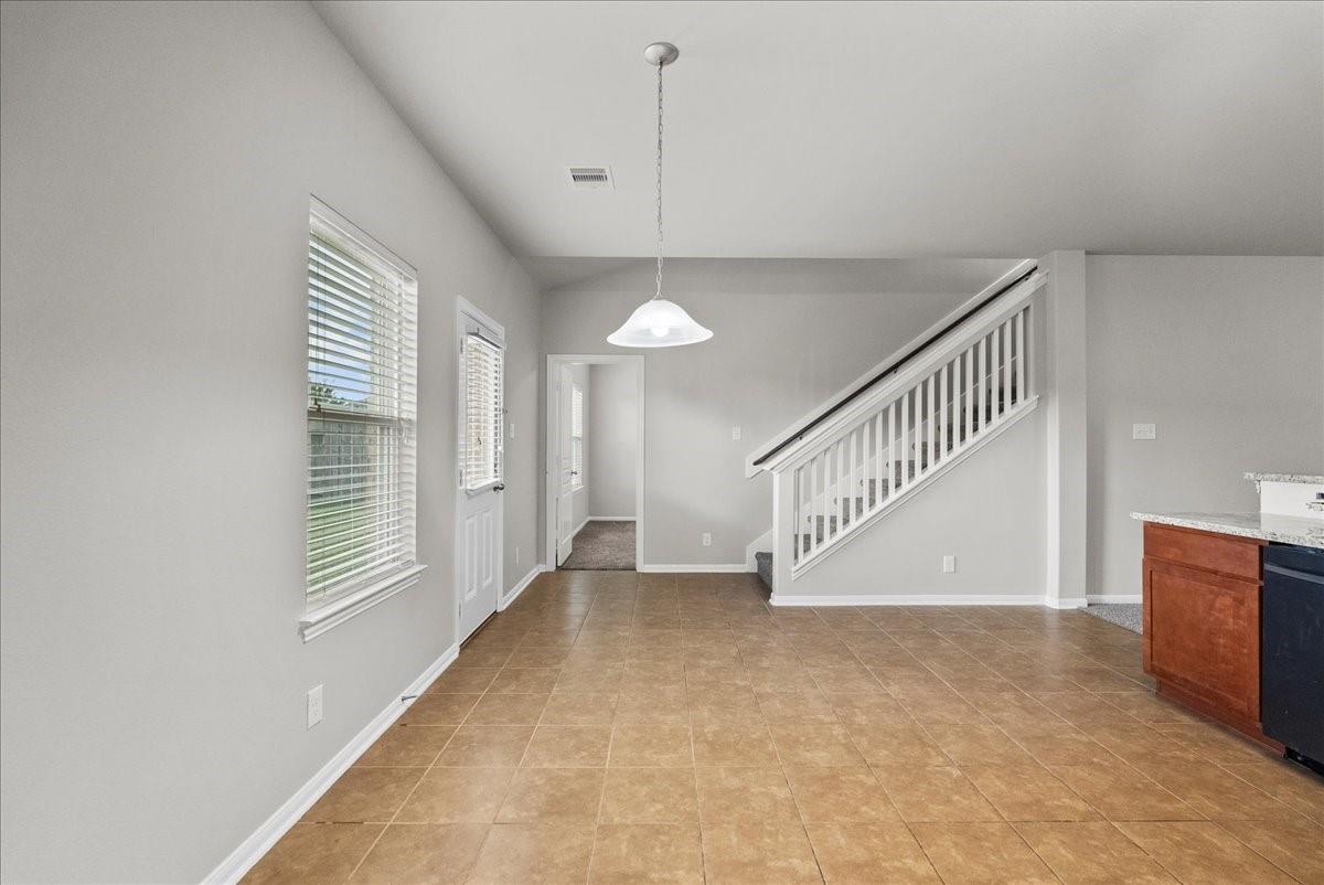 8518 Starling Court, Baytown