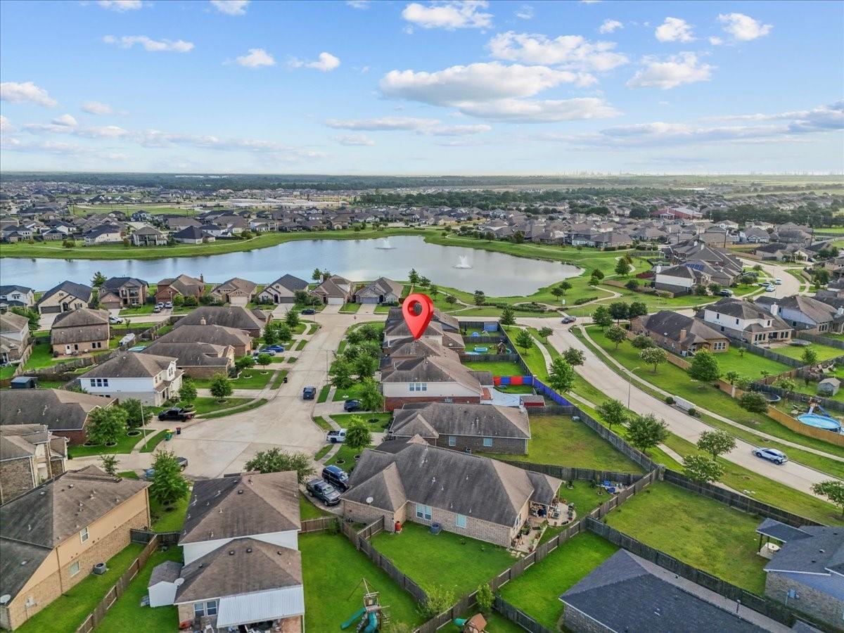 8518 Starling Court, Baytown