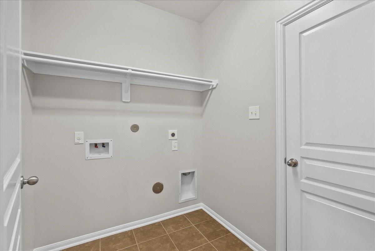 8518 Starling Court, Baytown