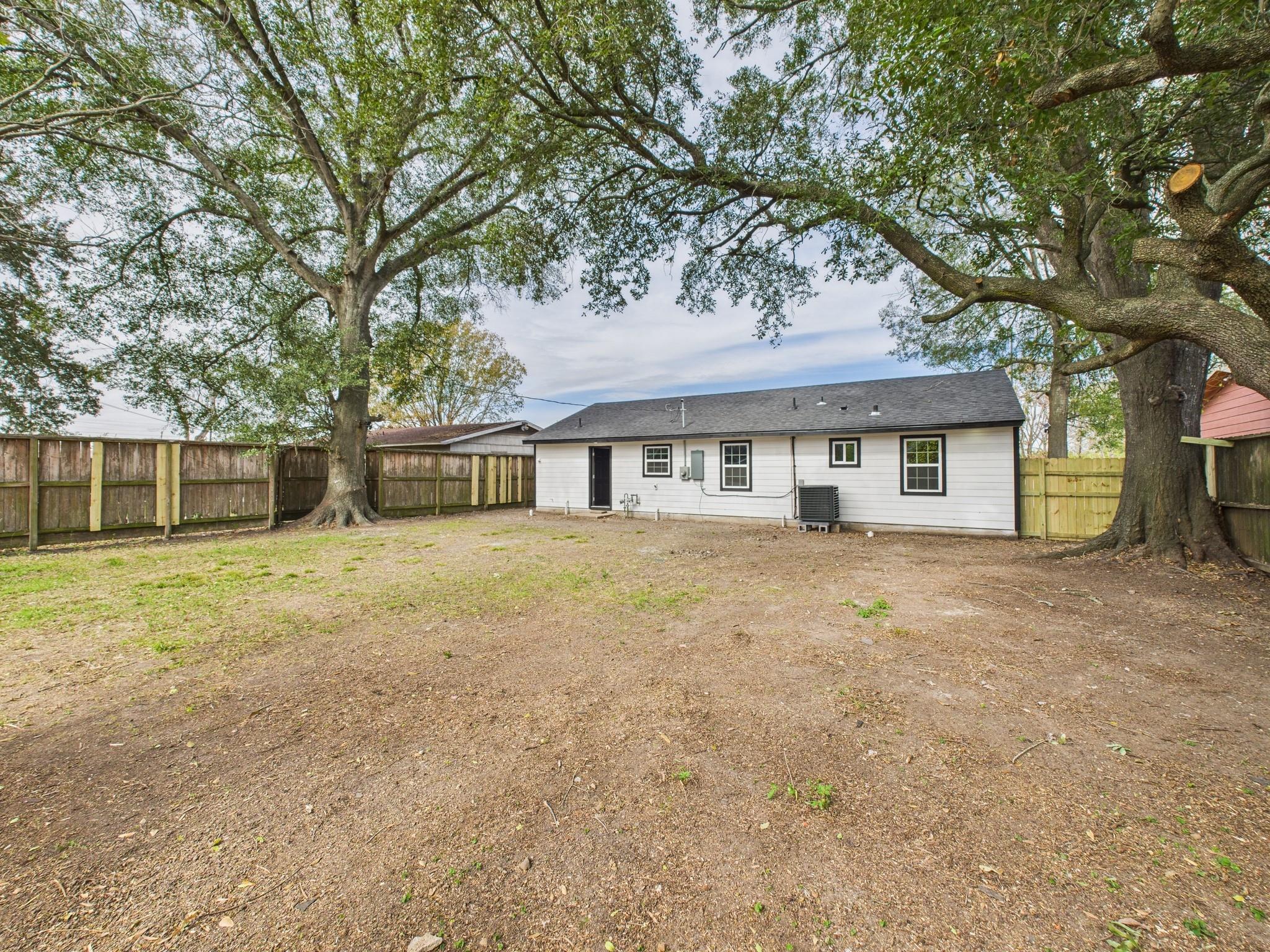 6206 Bellfort Street