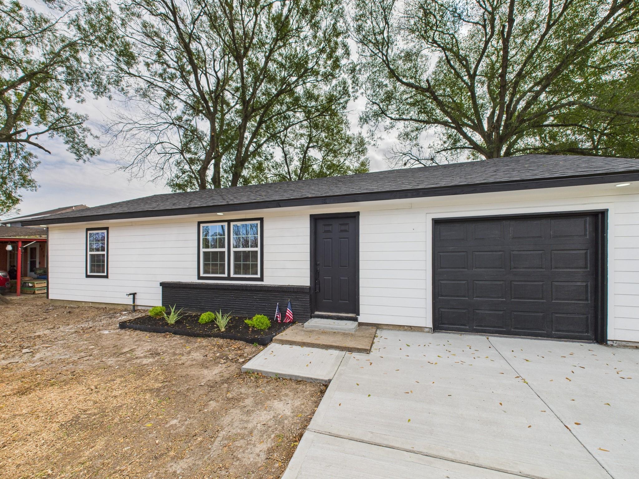 6206 Bellfort Street