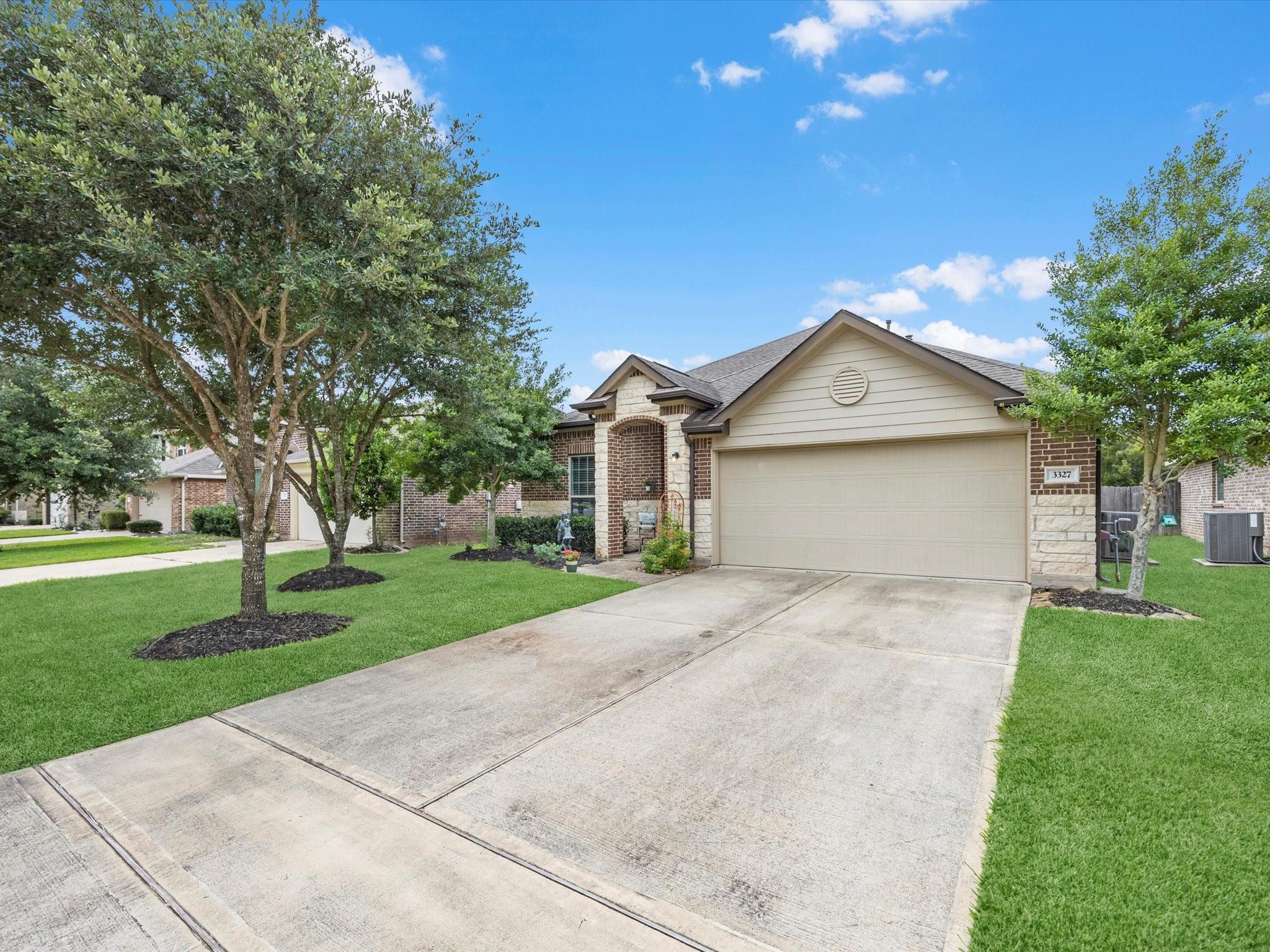 3327 Jane Way