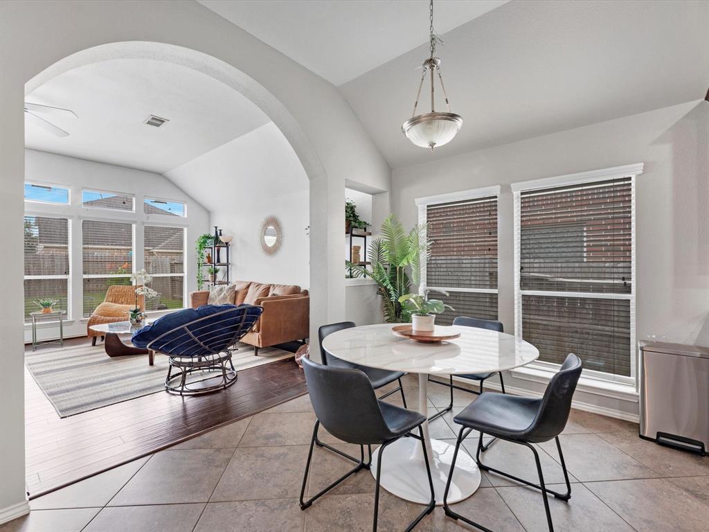 2042 Shore Breeze Drive