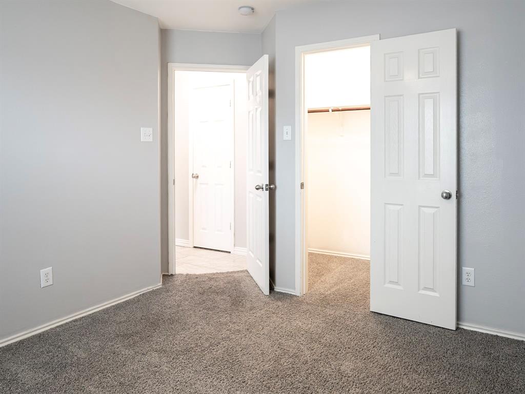 2414 Alcove Foster Court