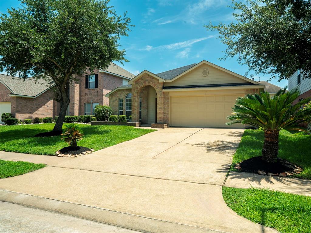 2414 Alcove Foster Court