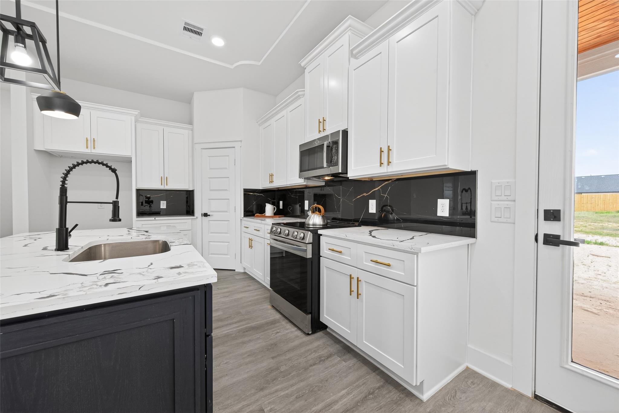 1129 Long Leaf Pine Street