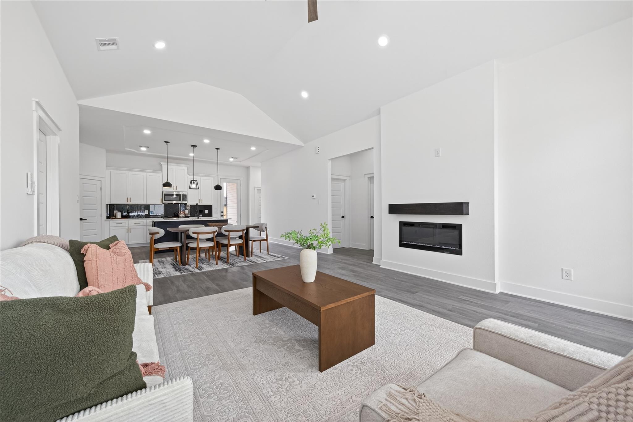 1129 Long Leaf Pine Street