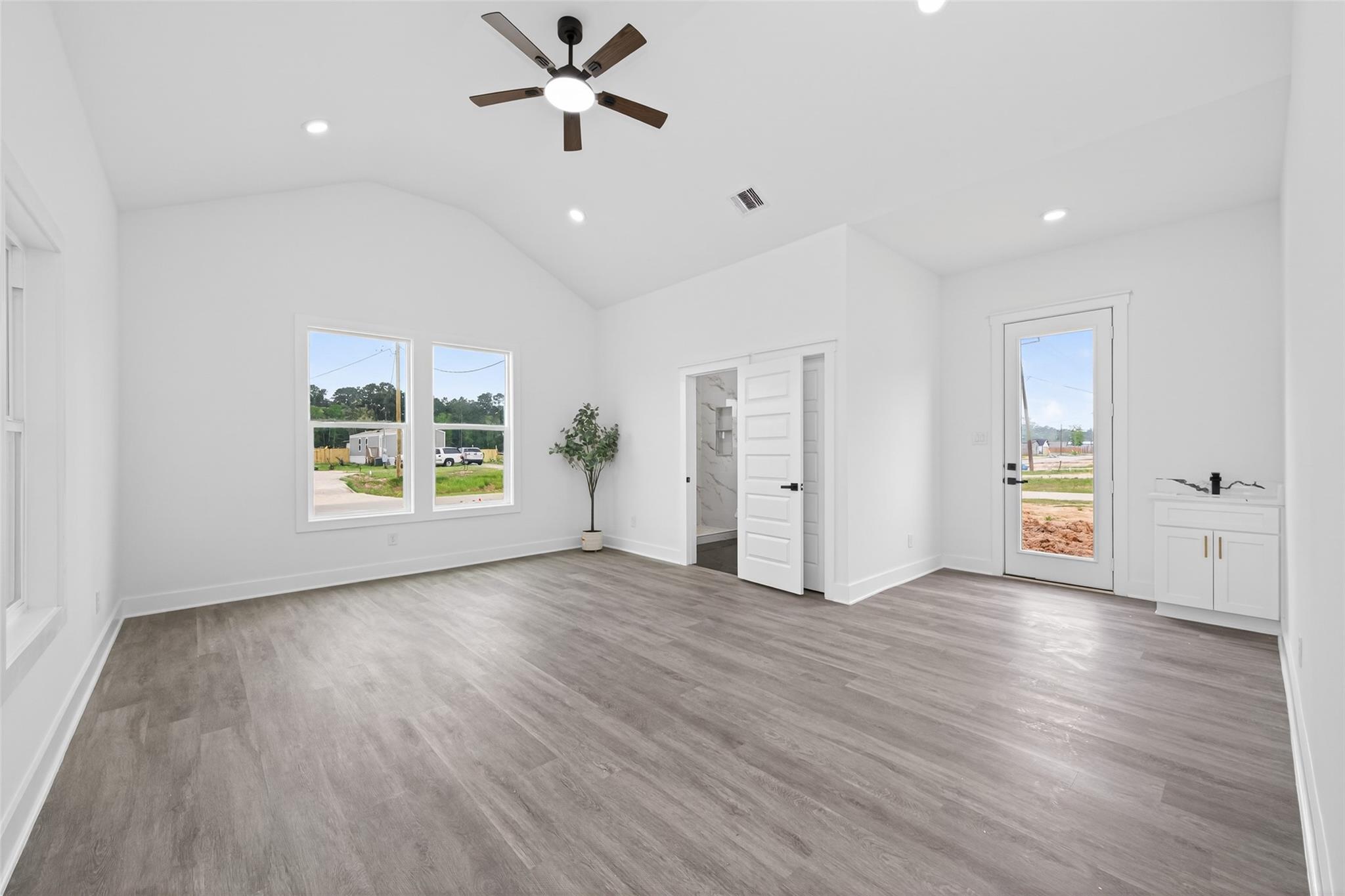 1129 Long Leaf Pine Street