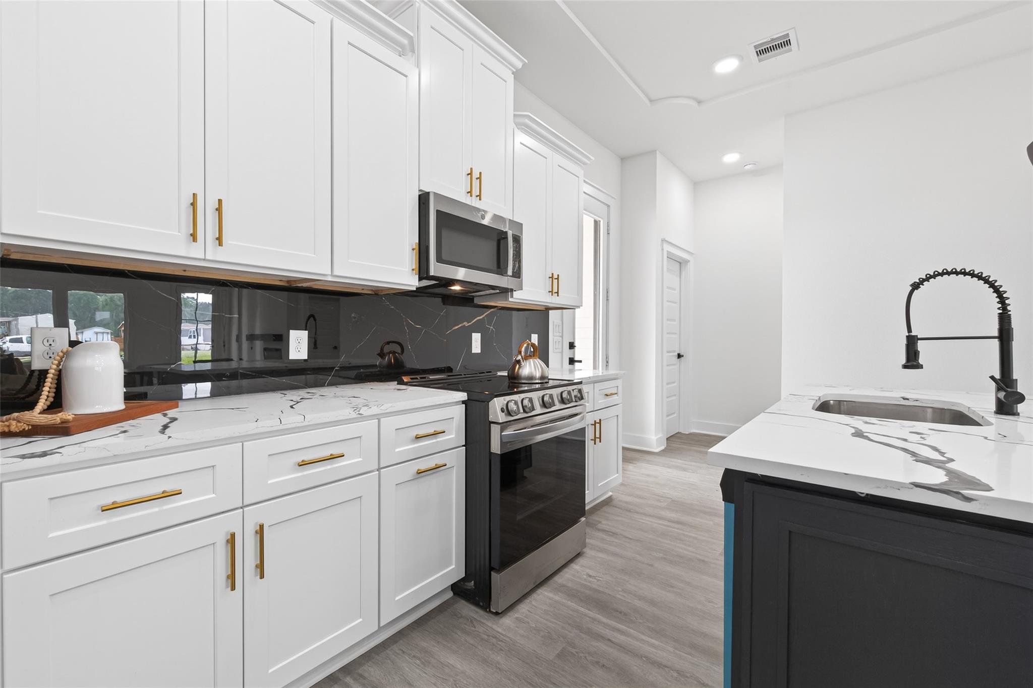 1129 Long Leaf Pine Street