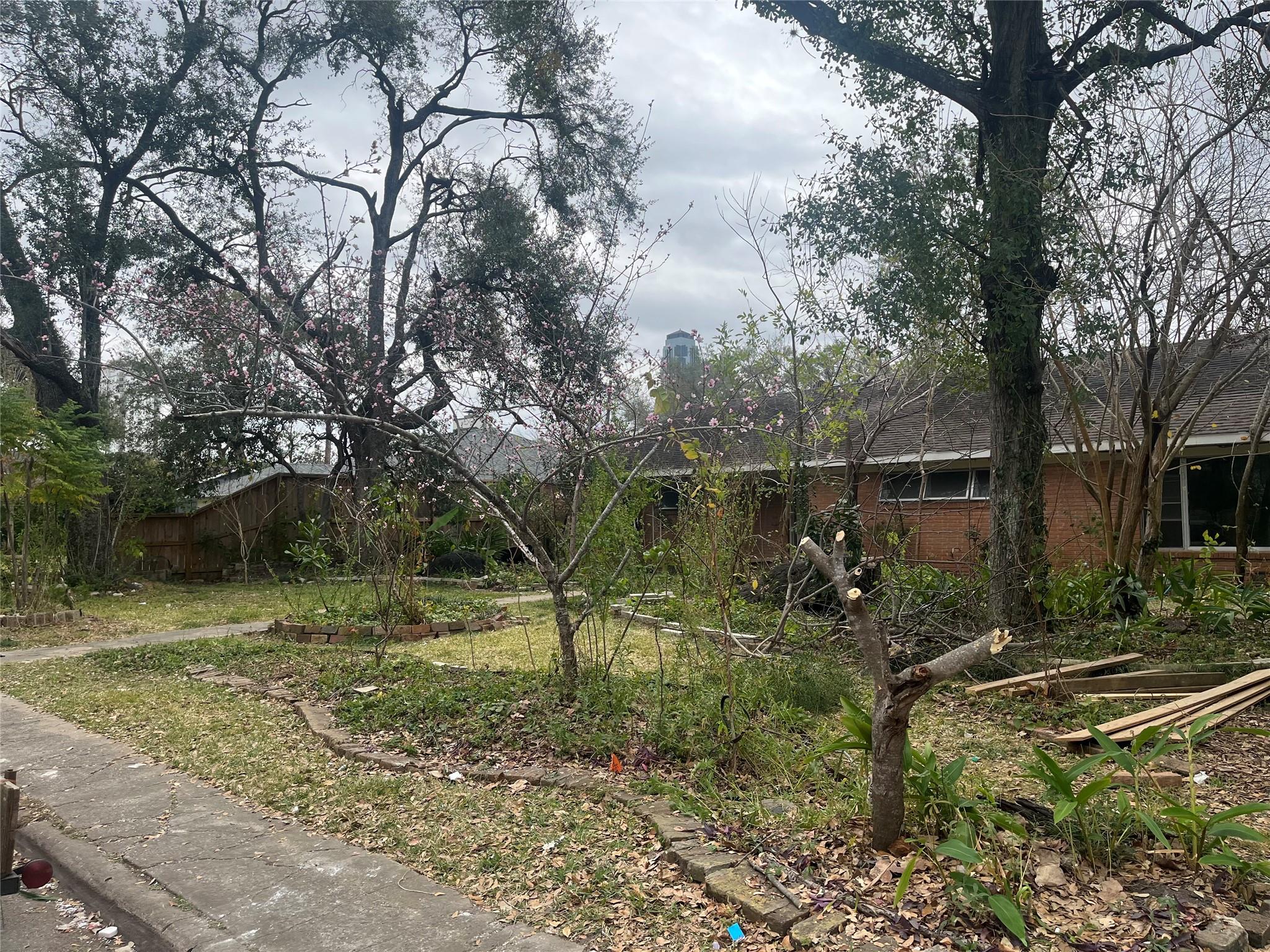 5439 Del Monte Drive