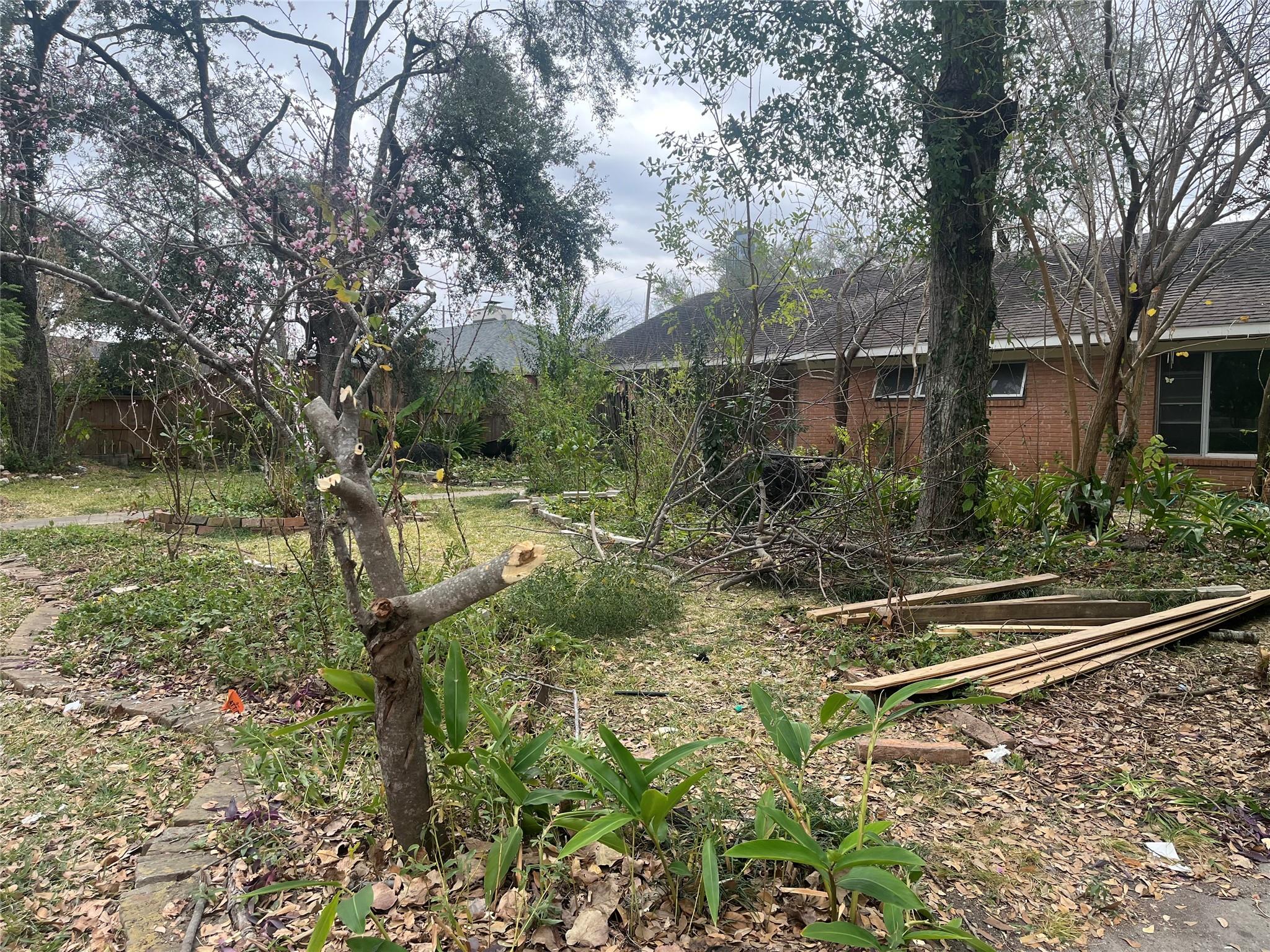 5439 Del Monte Drive