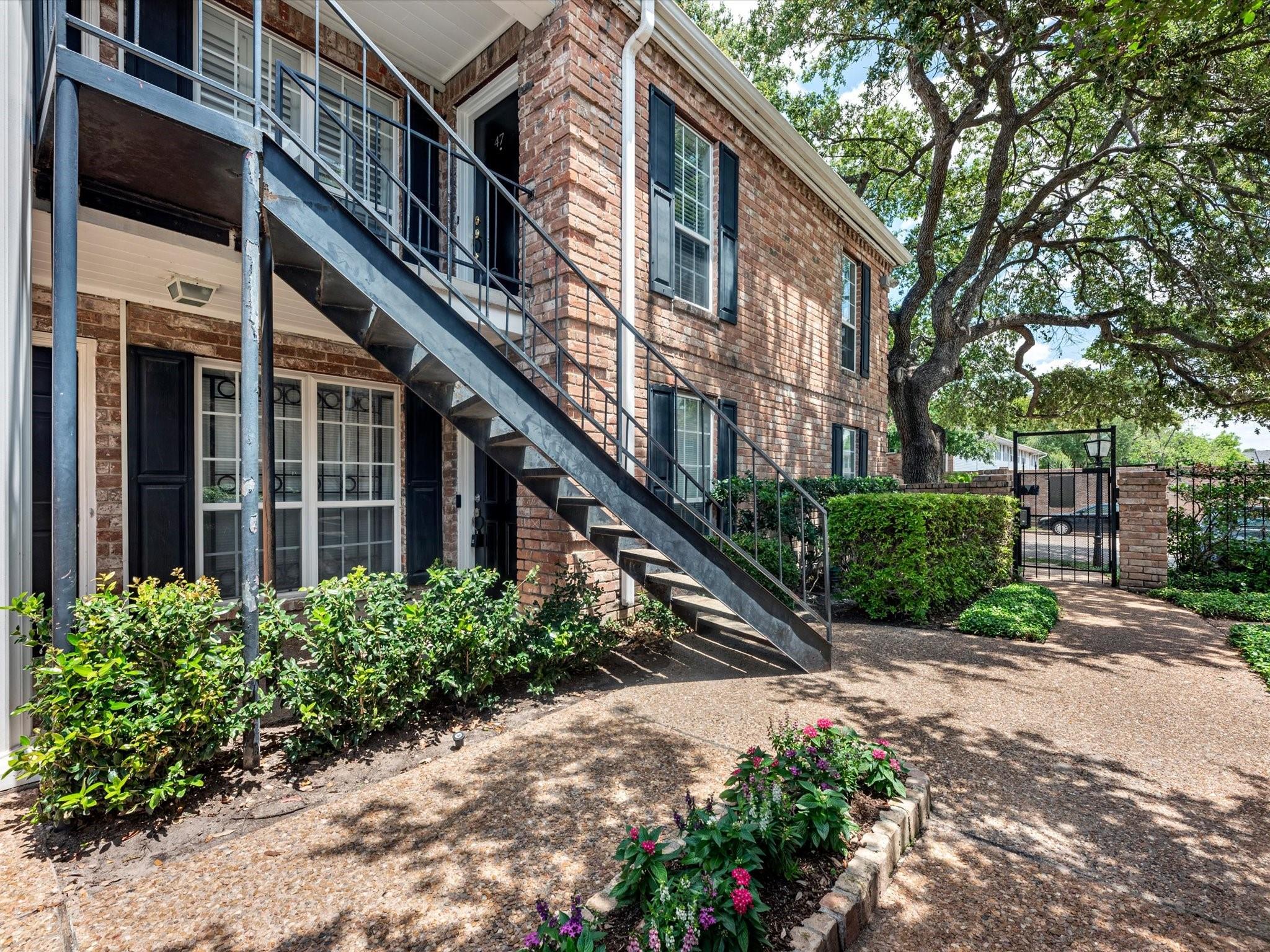 6402 Del Monte Drive # 46