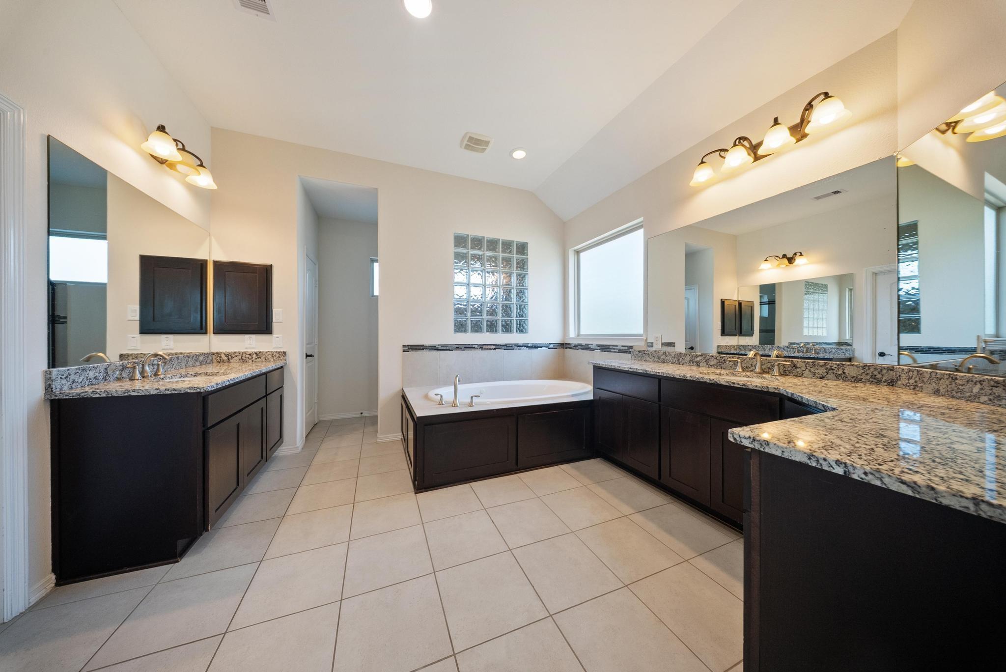 5706 Camden Springs
