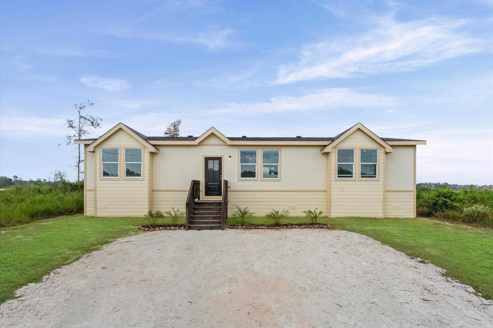 1207 Peter Pine Street