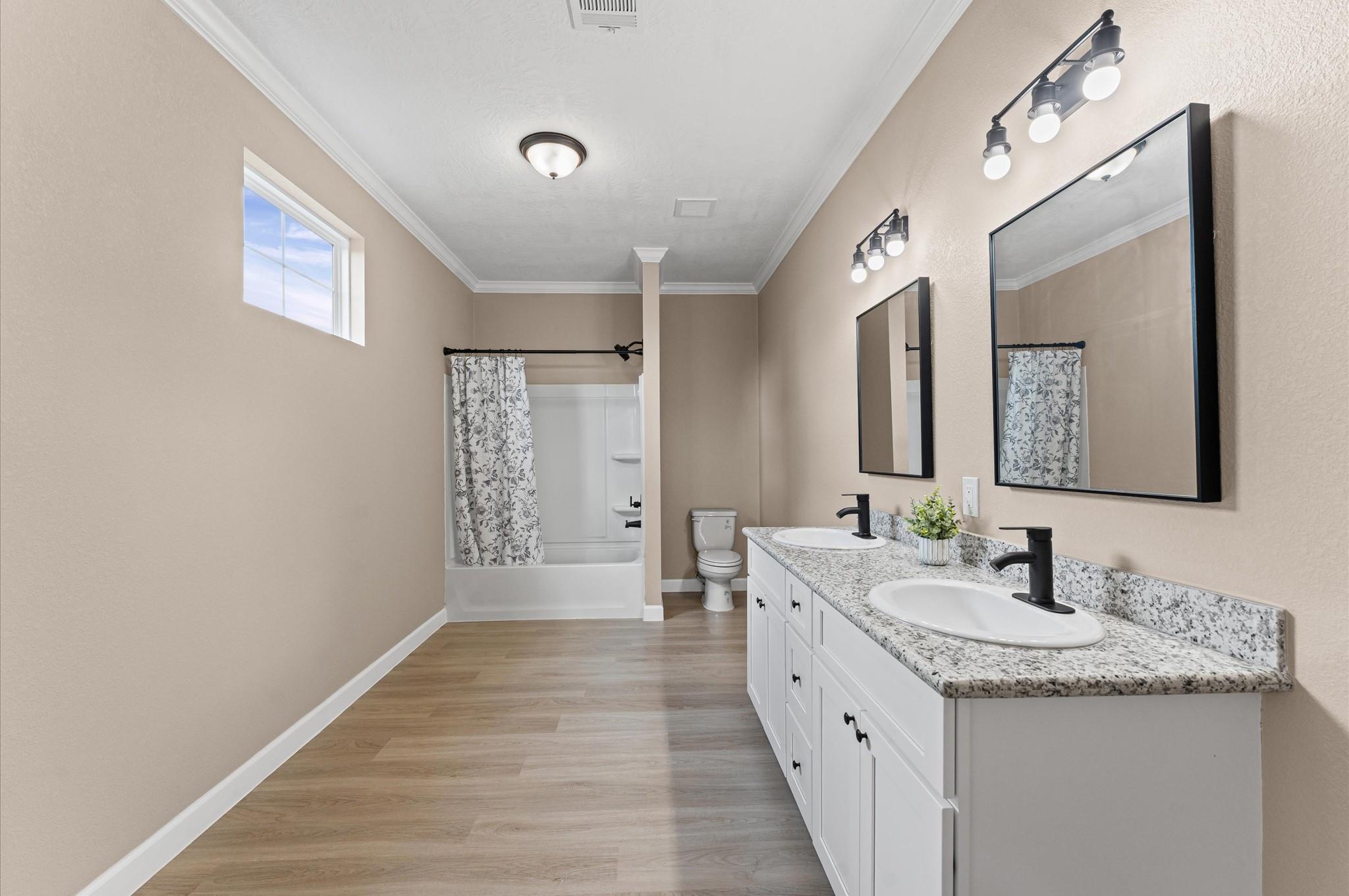 1207 Peter Pine Street