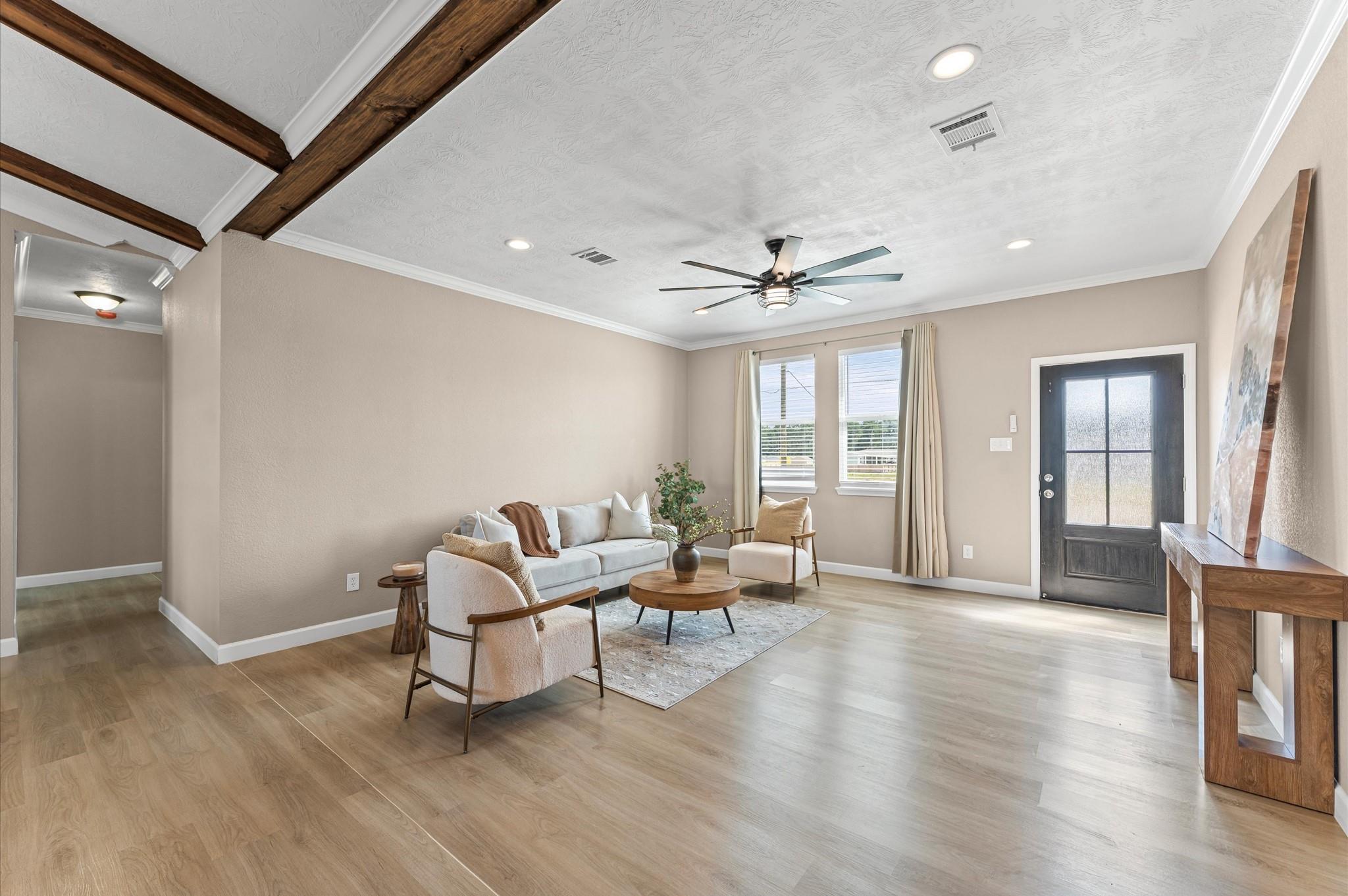 1207 Peter Pine Street