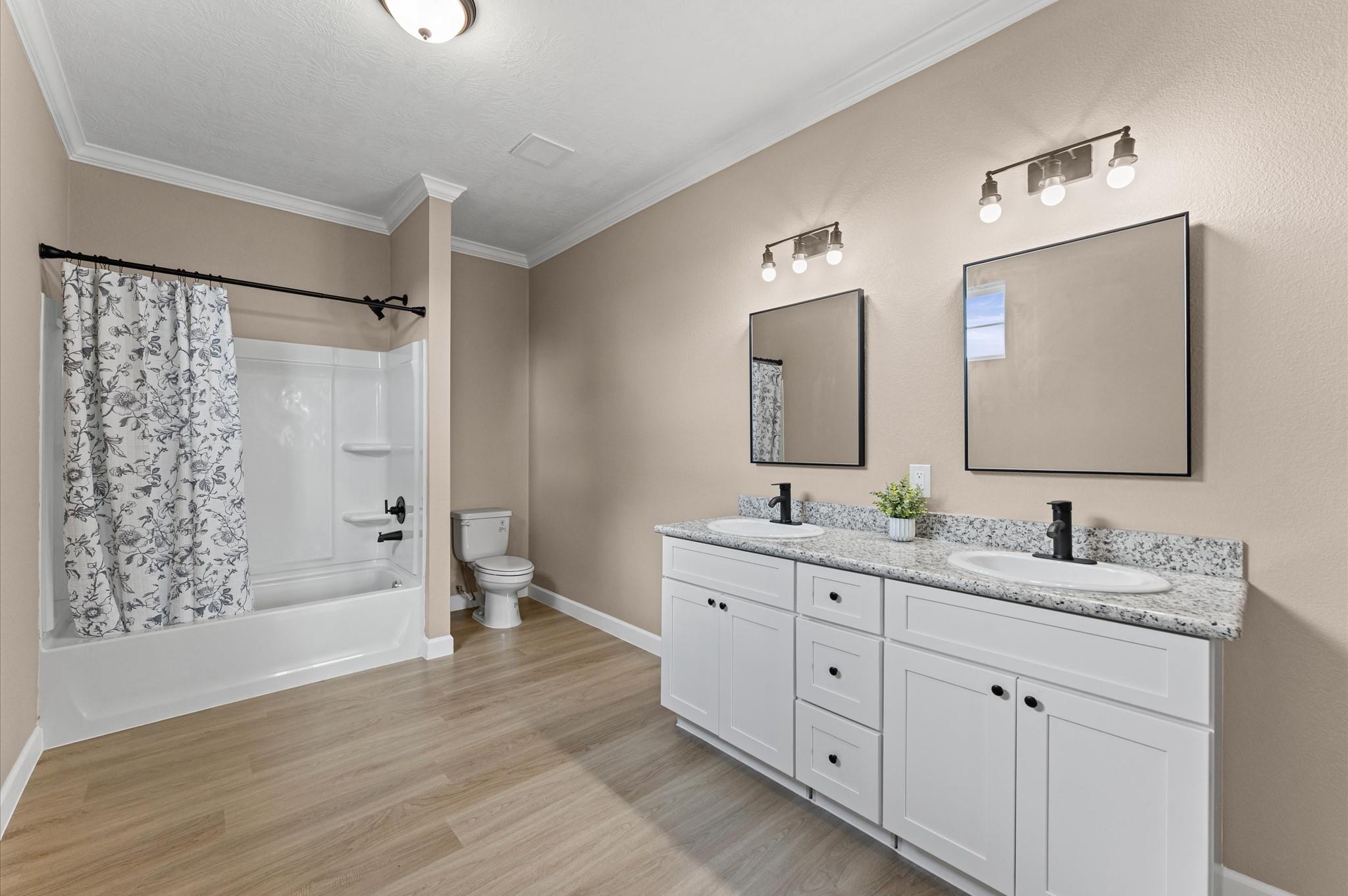 1207 Peter Pine Street