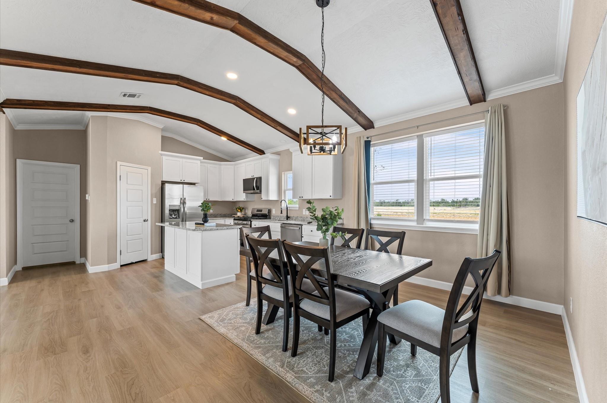 1207 Peter Pine Street