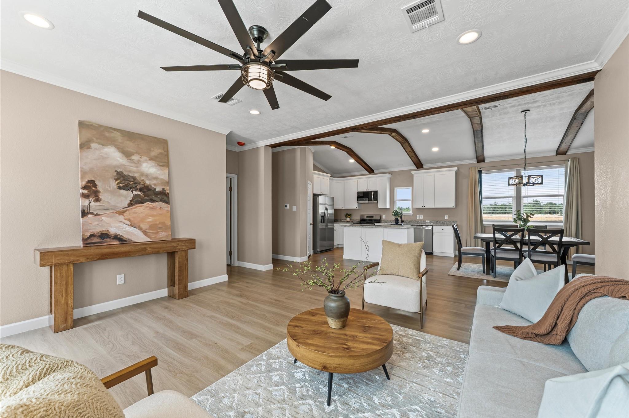 1207 Peter Pine Street