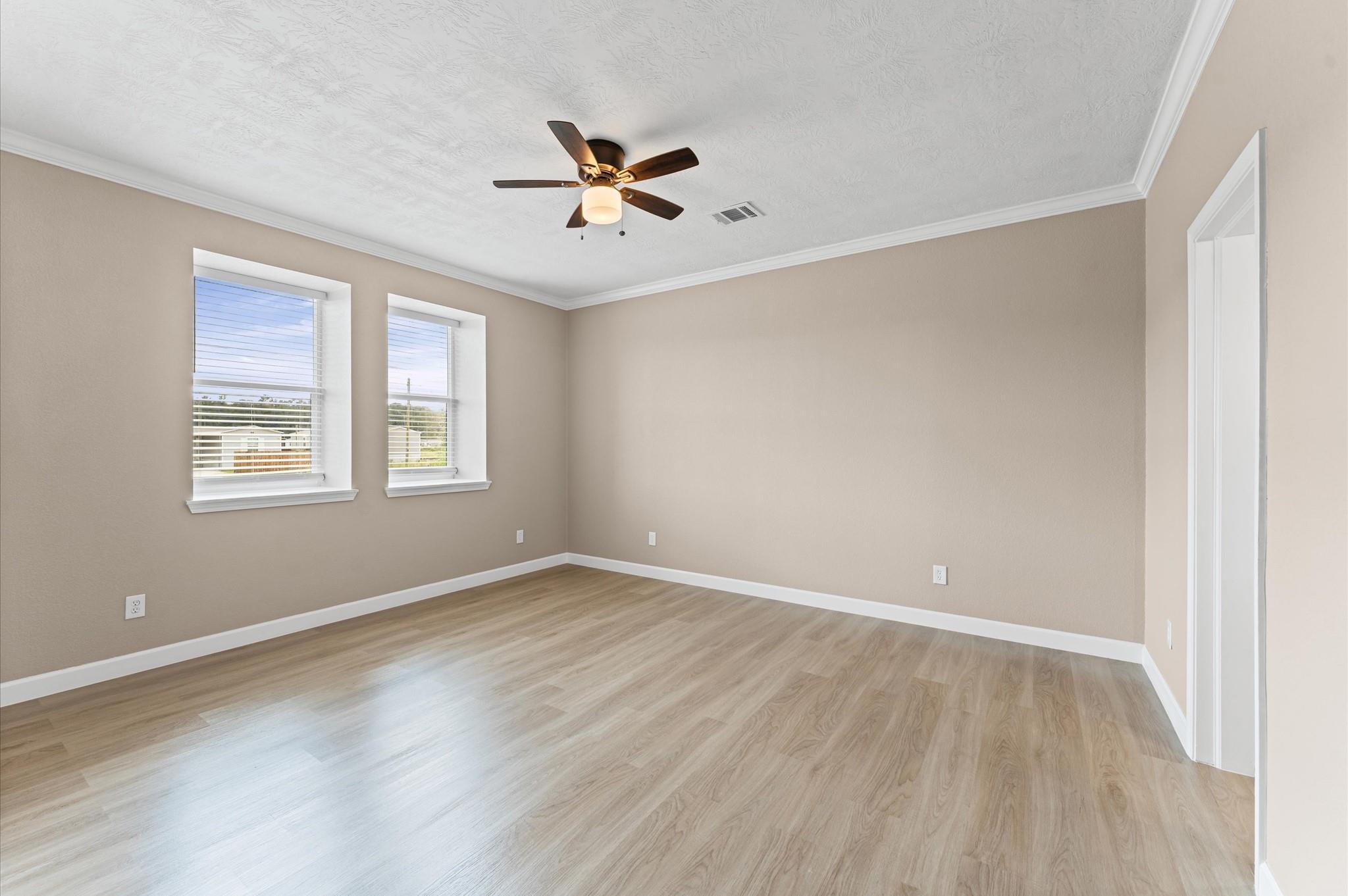 1207 Peter Pine Street